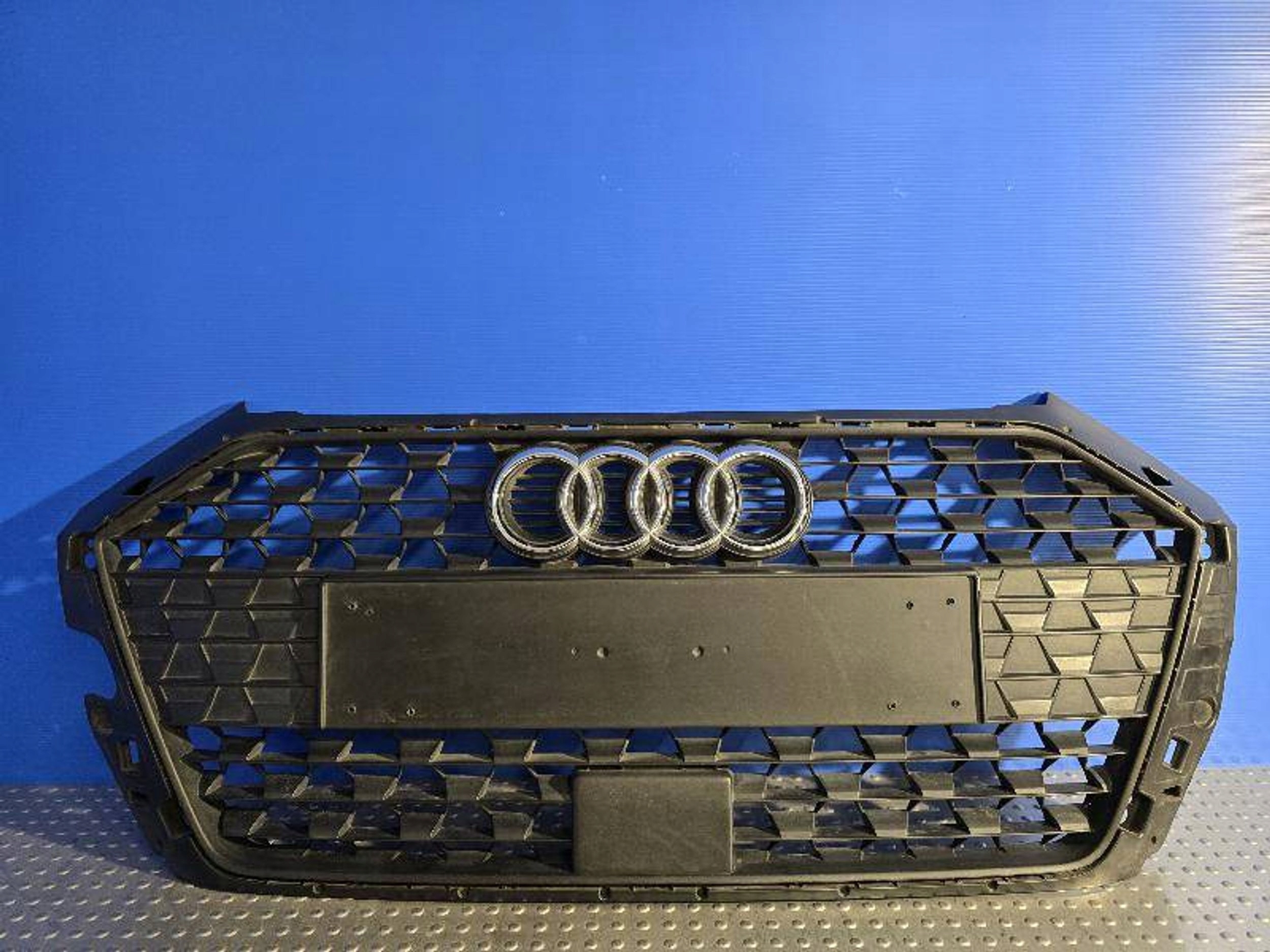 Audi A1 82A Kühlergrill FRONTGRILL Kühlergitter 82A853653A - Thumbnail 1