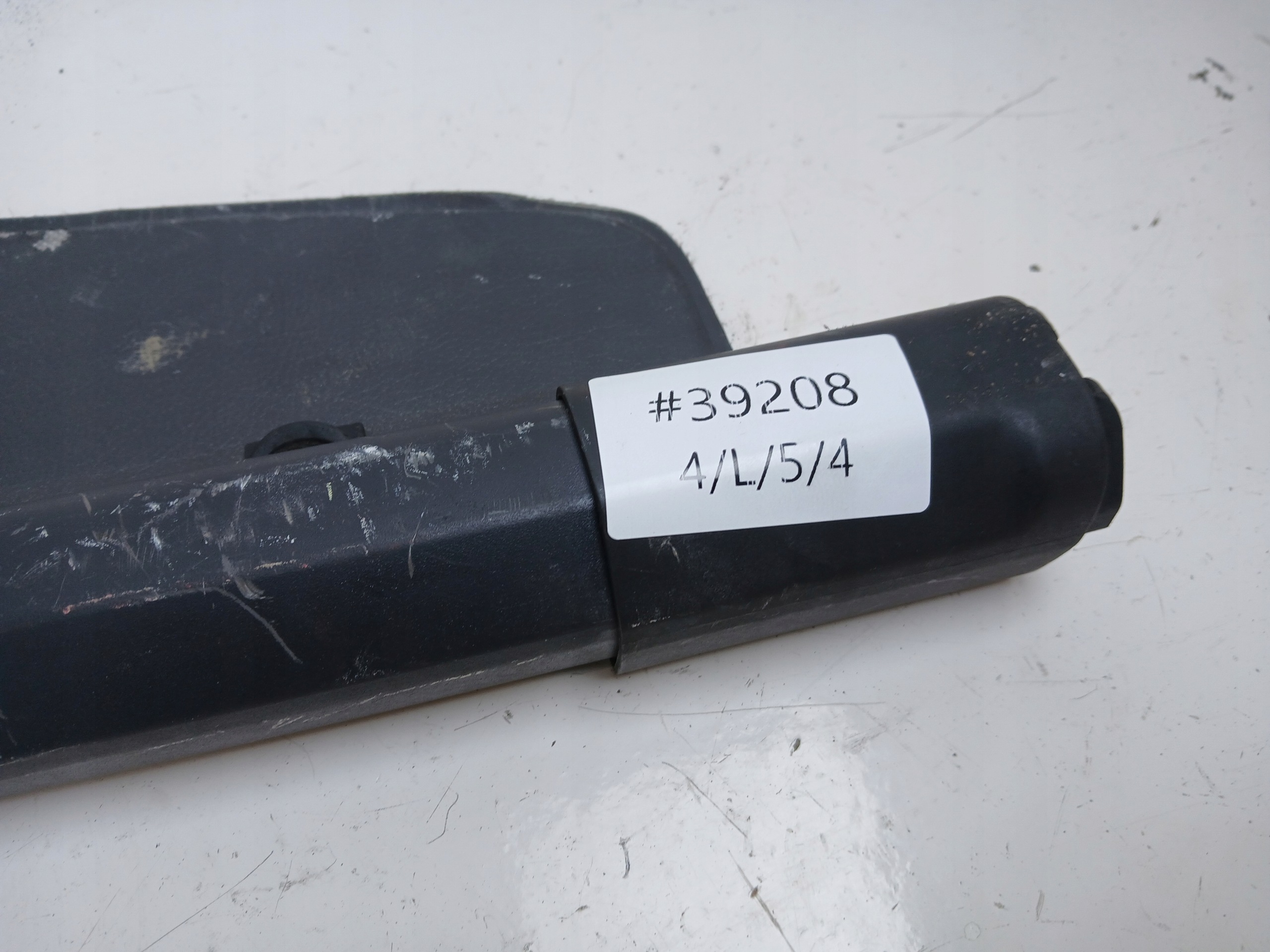 VW TOURAN and blinds boot SPRAWNA black