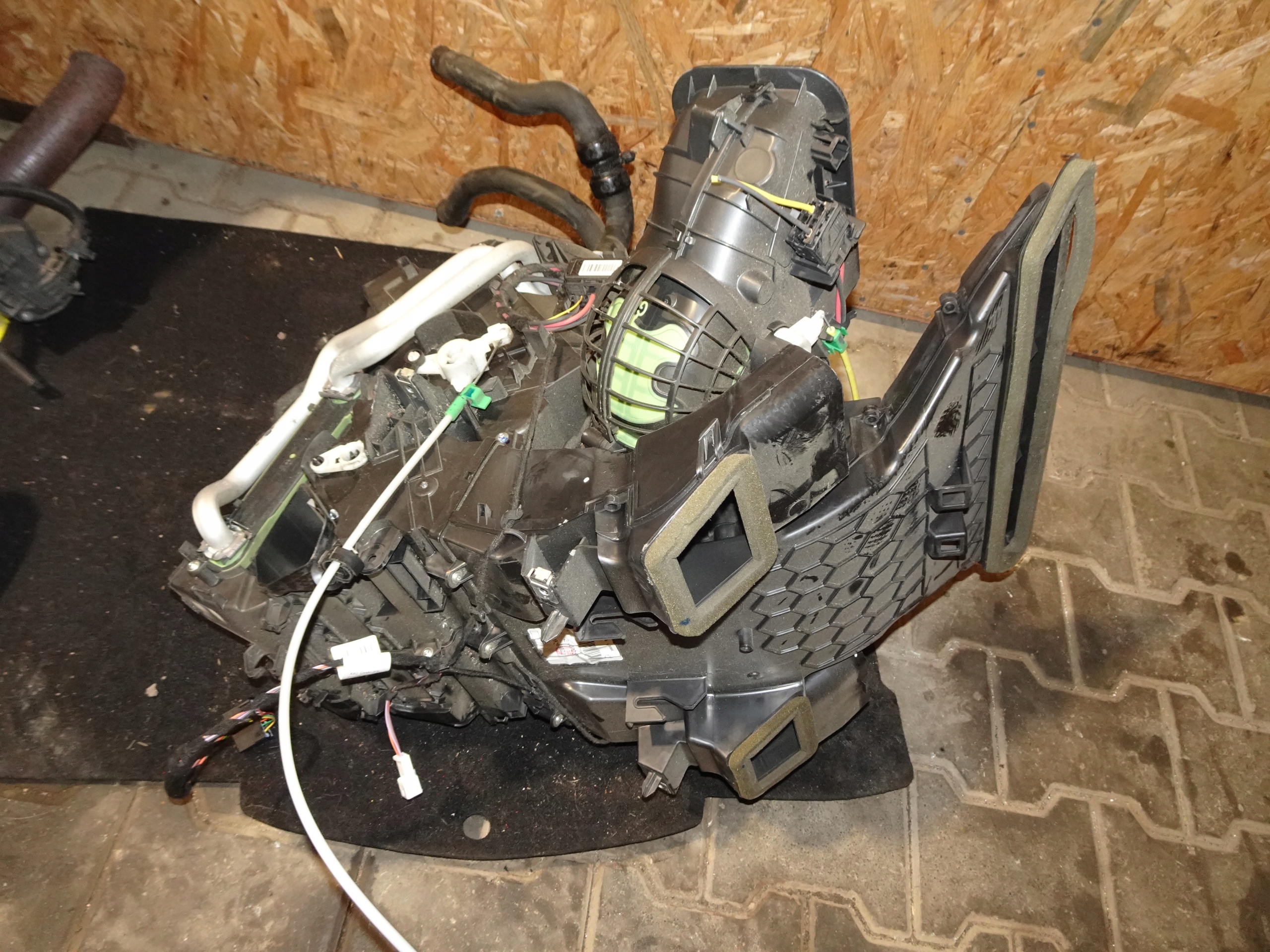 Opel Vivaro B обігрівач EU 271007237R