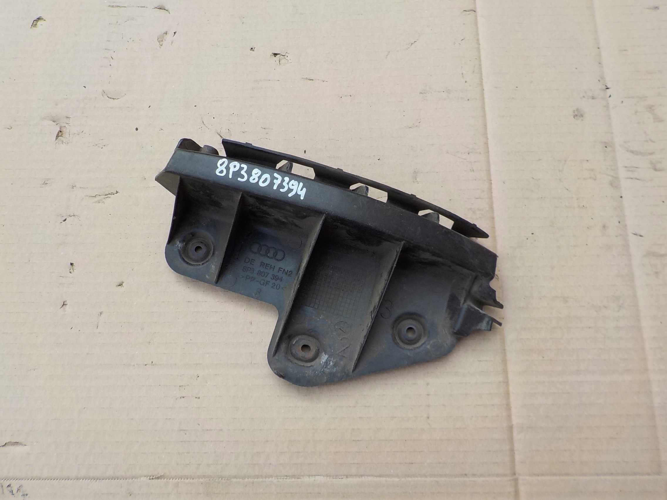 bumper bracket right rear part audi a3 8p 8P3807394