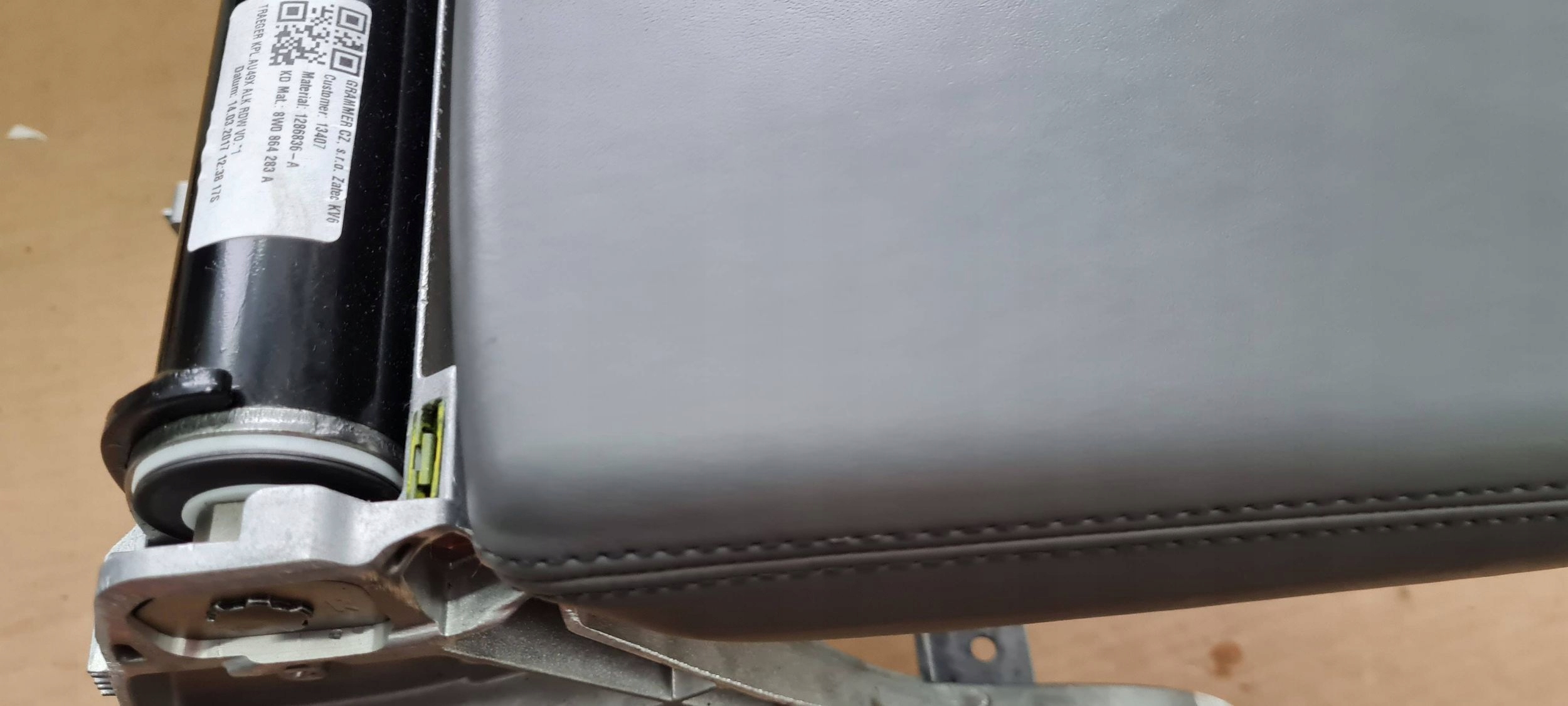 A5 8W Armlehne mitte Leder 8W0864283A A4 B9 8W