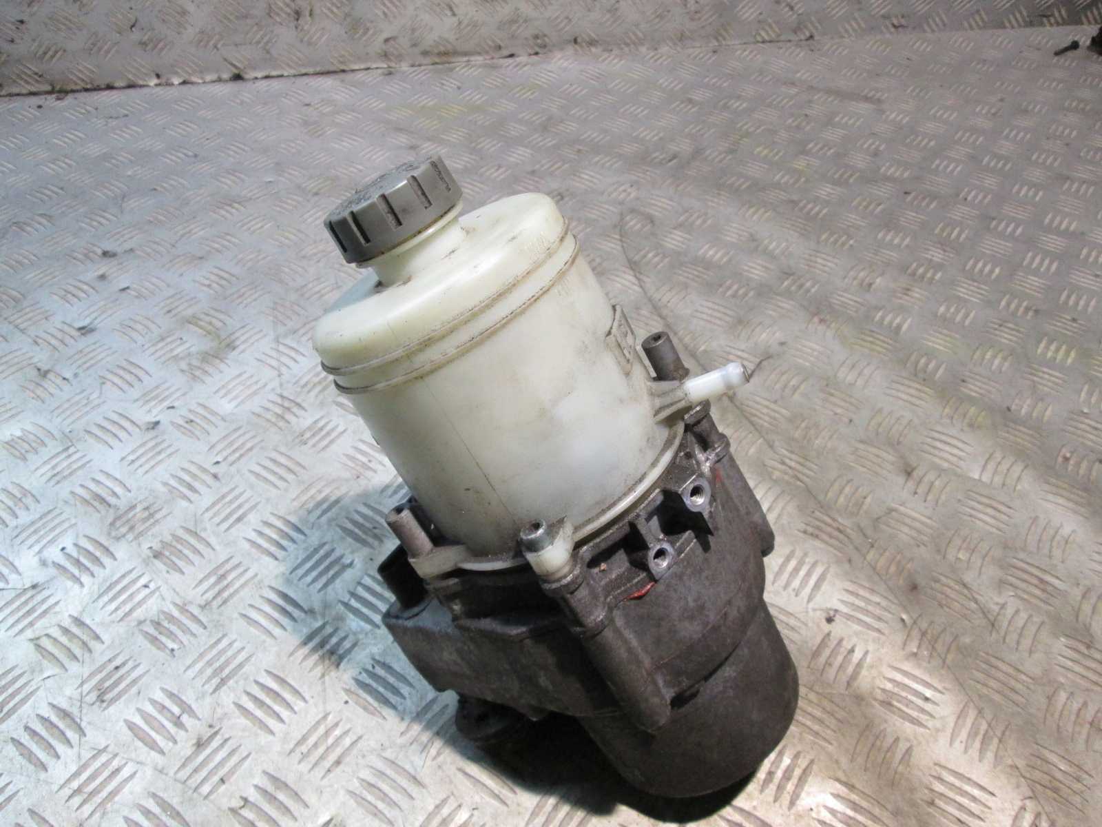 POMPA WSPOMAGANIA SKODA FABIA I VW POLO 9N SEAT IBIZA 6L 6Q0423371A