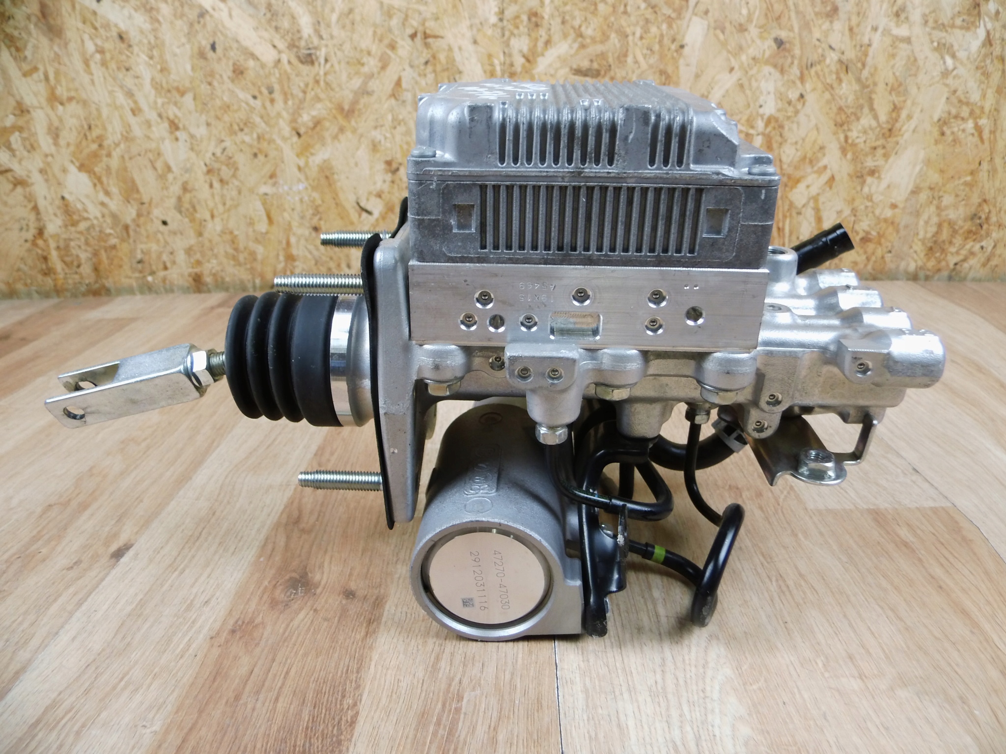 Lexus NX300H Servofreno 4721078121