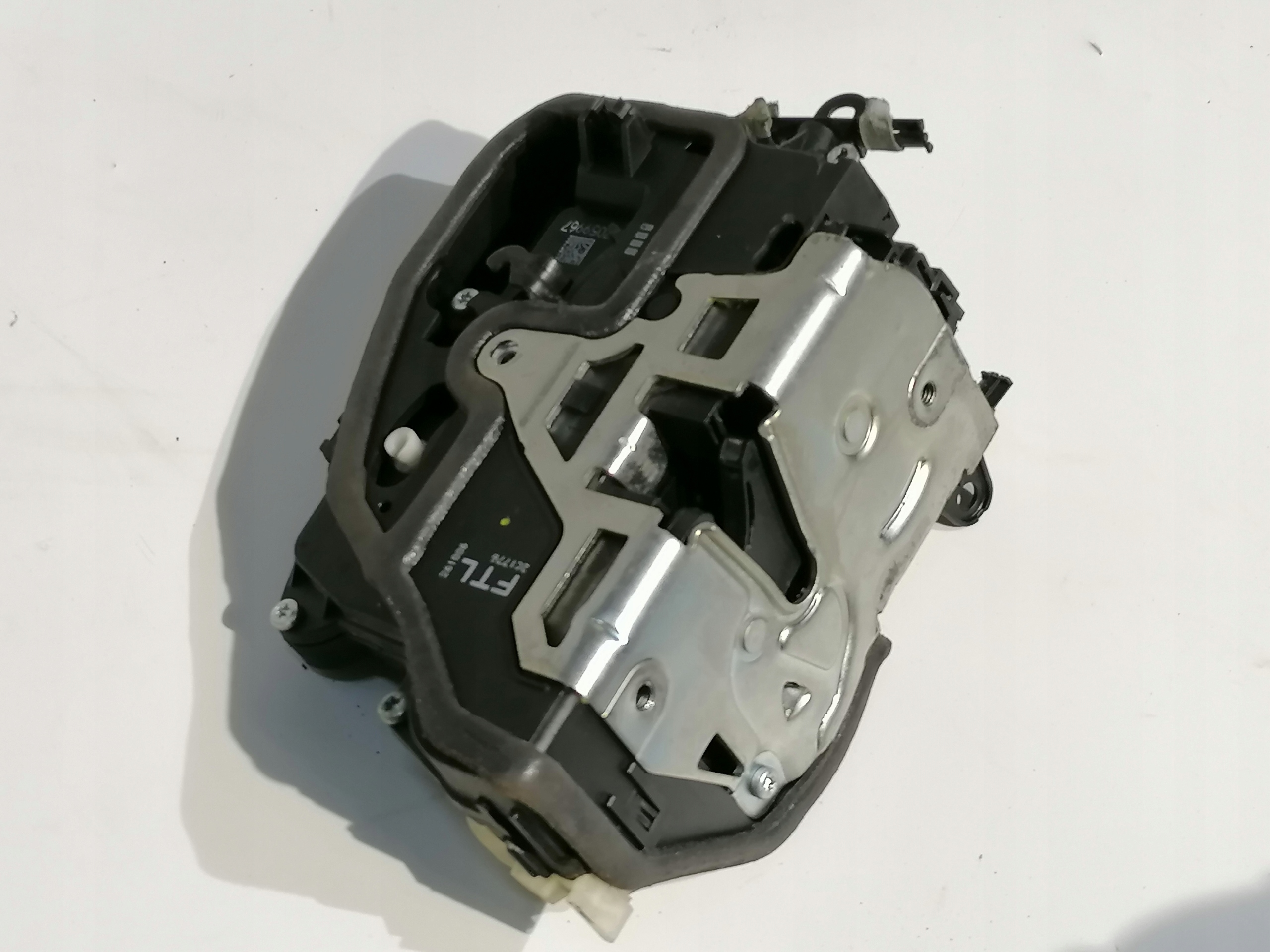 BMW 3 E90 lock left front 7 PIN
