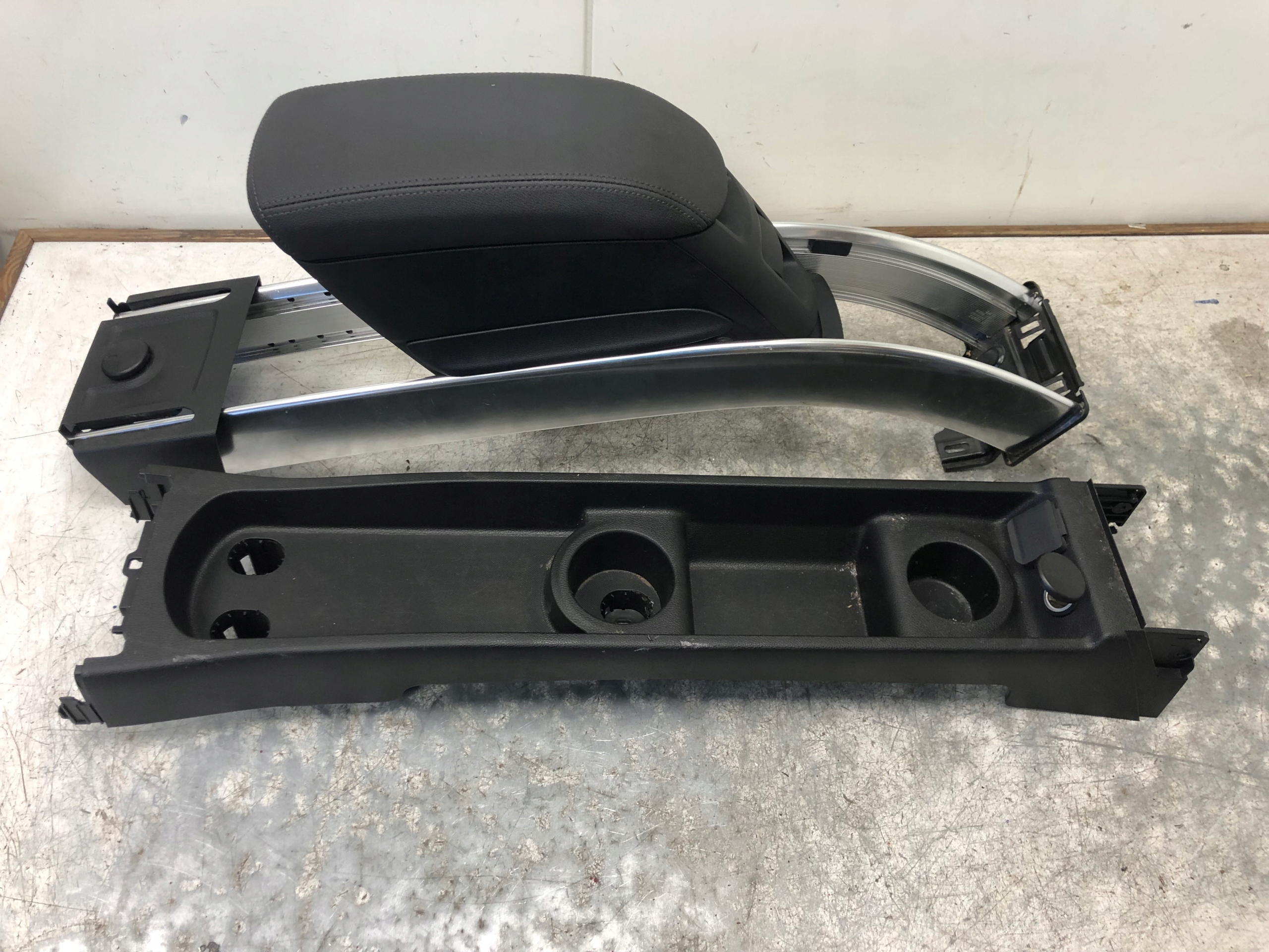 TUNEL central armrest OPEL MERIVA B