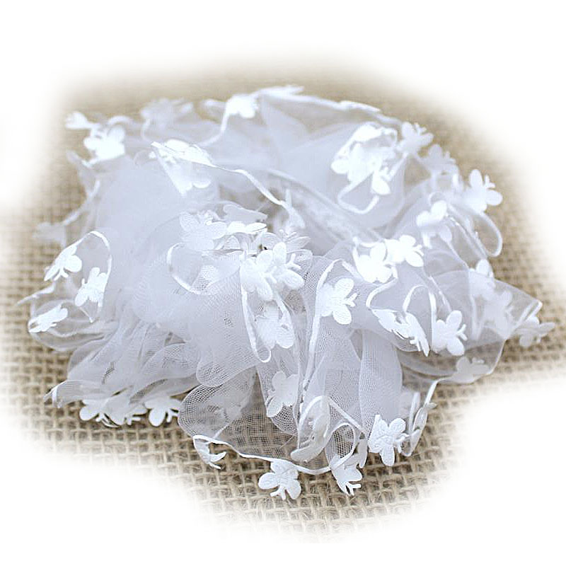 Dekorativní květina Do Vlasů Na Gumičce pro svaté přijímání bílá Velkoobchod 40 Kusů