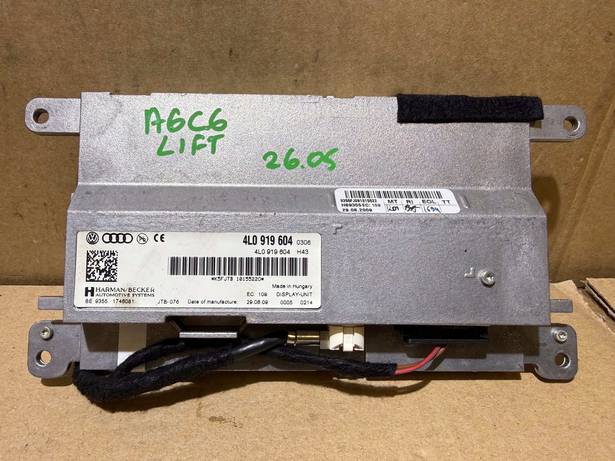 AUDI A4 B8 A5 8T Q5 8R A6 C6 LIFT Display LCD 4L0919604