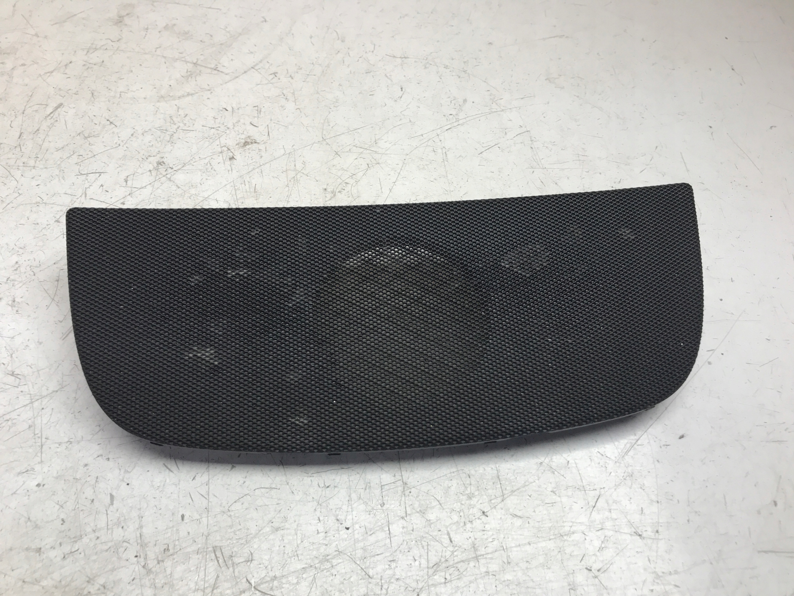 Grille de couverture du tableau de bord W251 R-KLASA A2518200412