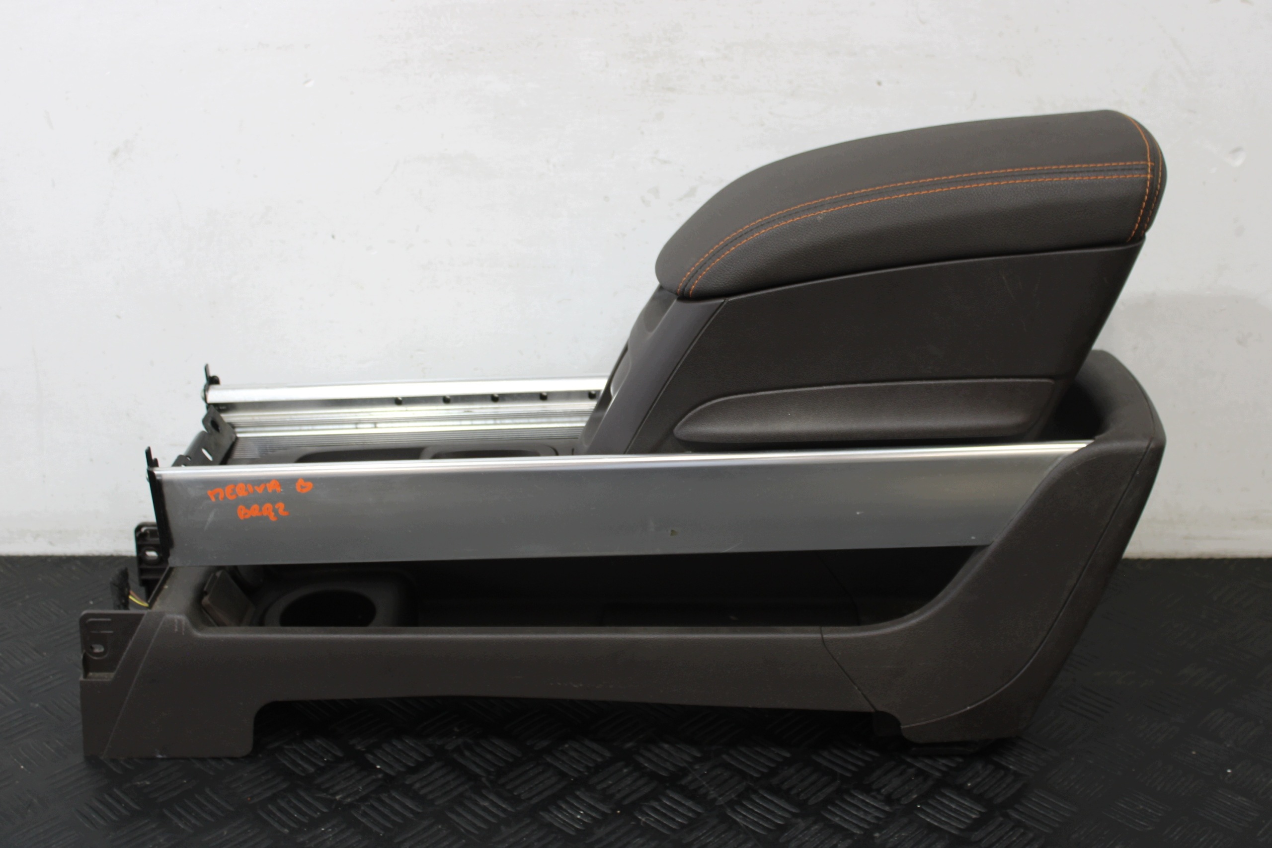 tunnel central armrest BRAZ OPEL MERIVA B LIFT 1.6 CDTI