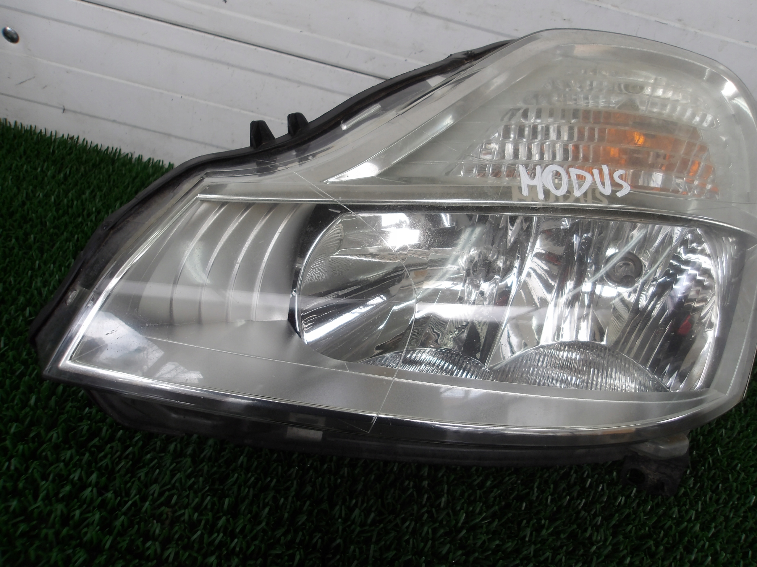 MODUS LIFT 08-12 light front left 8200658373