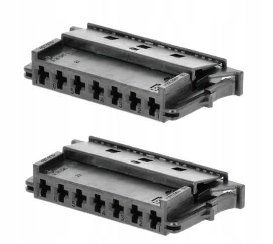 

2X Wtyczka Kostka Tylnej Lampy Mercedes 2115450328