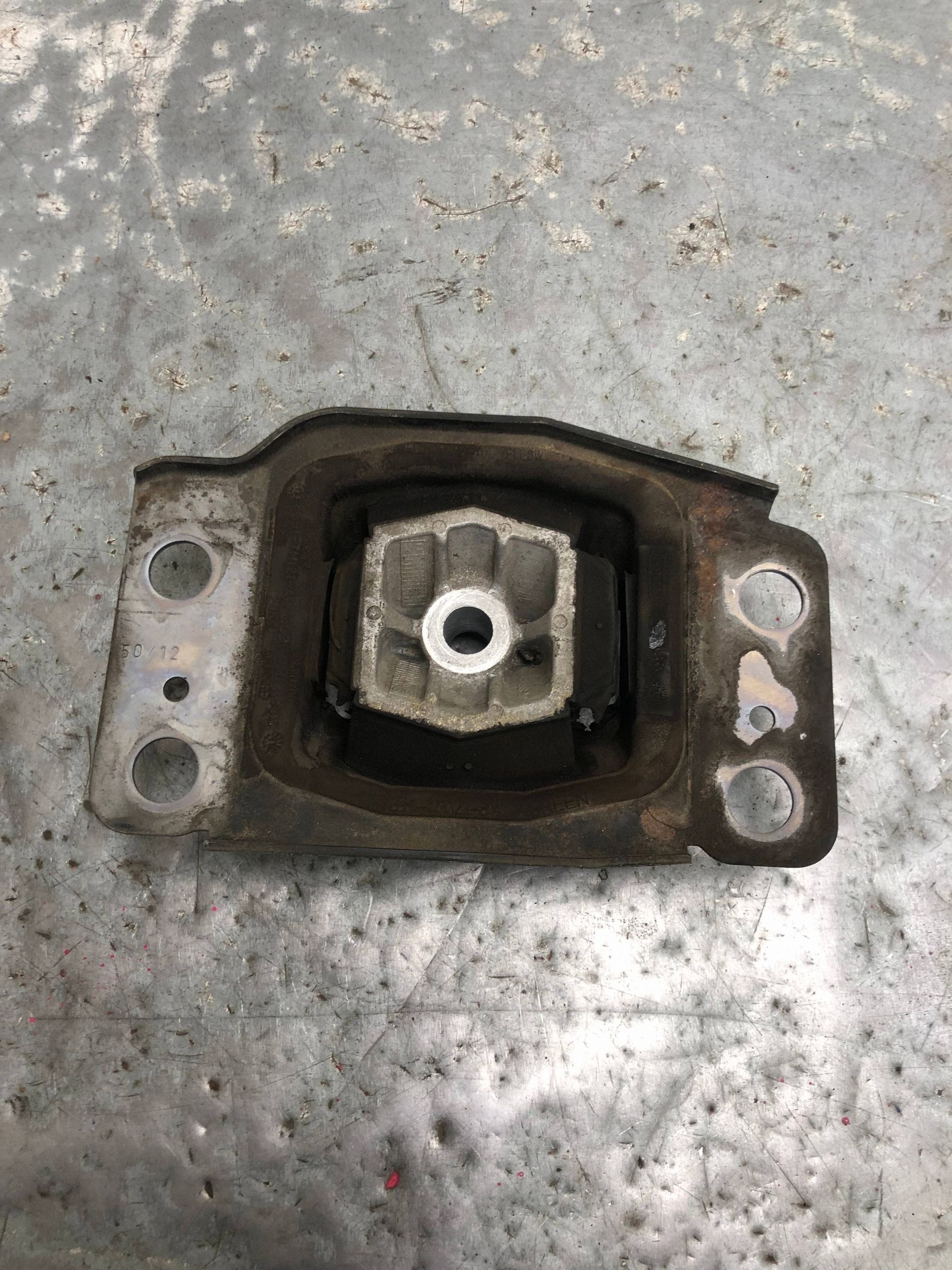 holder engine mount FORD MONDEO MK4 6G91-7M121-AC