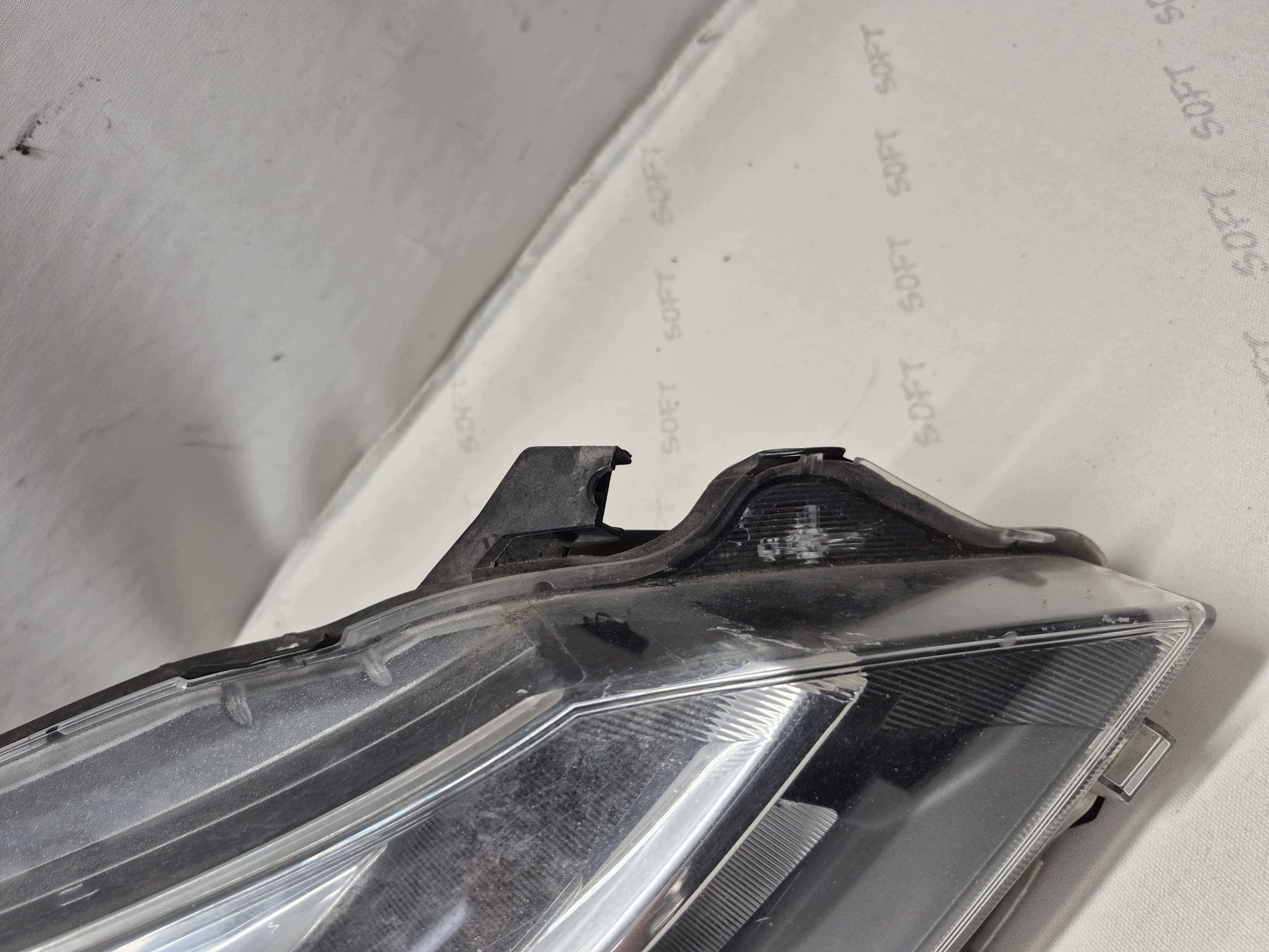 TOYOTA YARIS III LIFT 14- light right front front lens