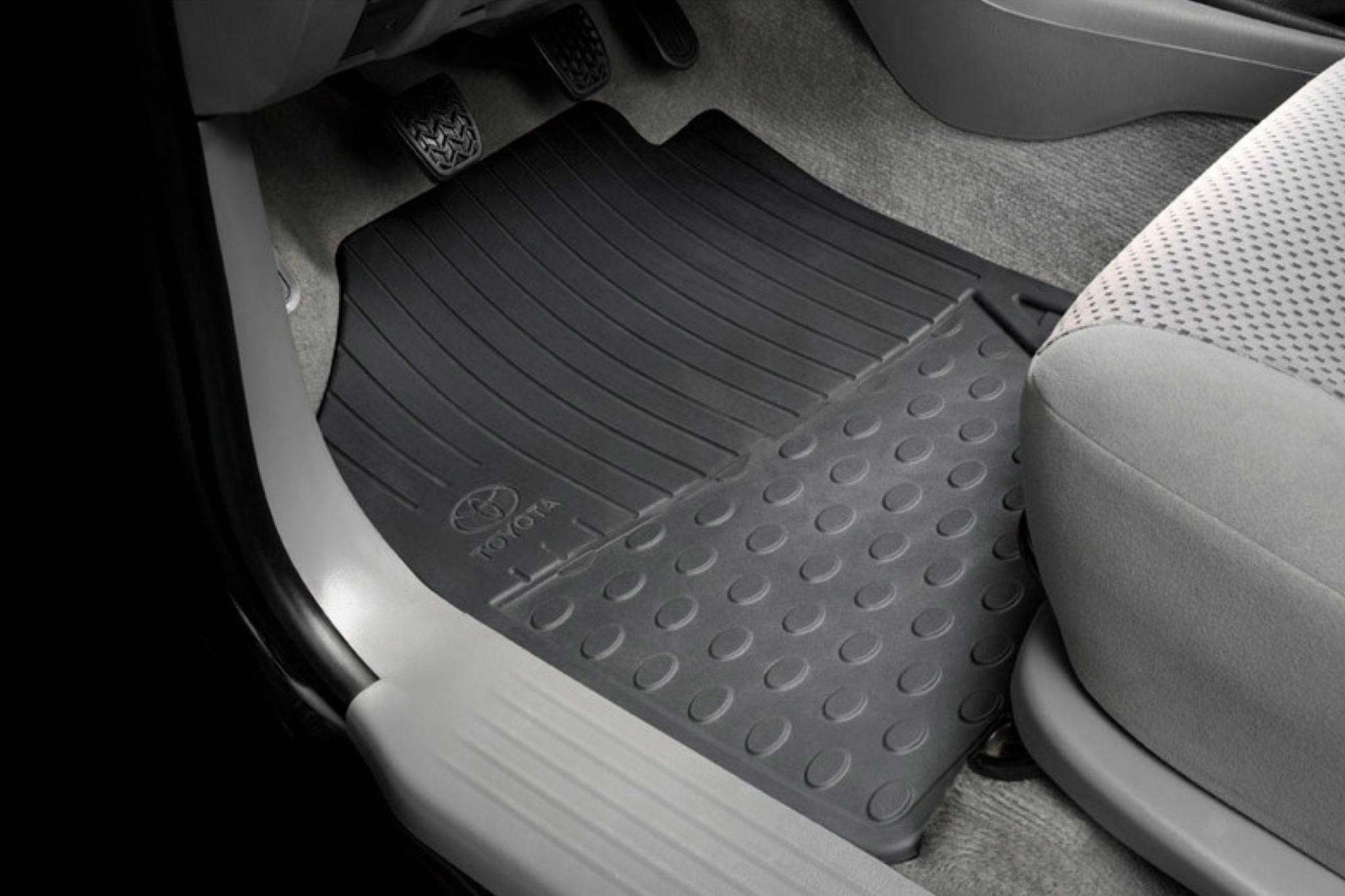 Toyota Hilux V Gumové rohože komplet PZ49K-NP351-RJ Oe