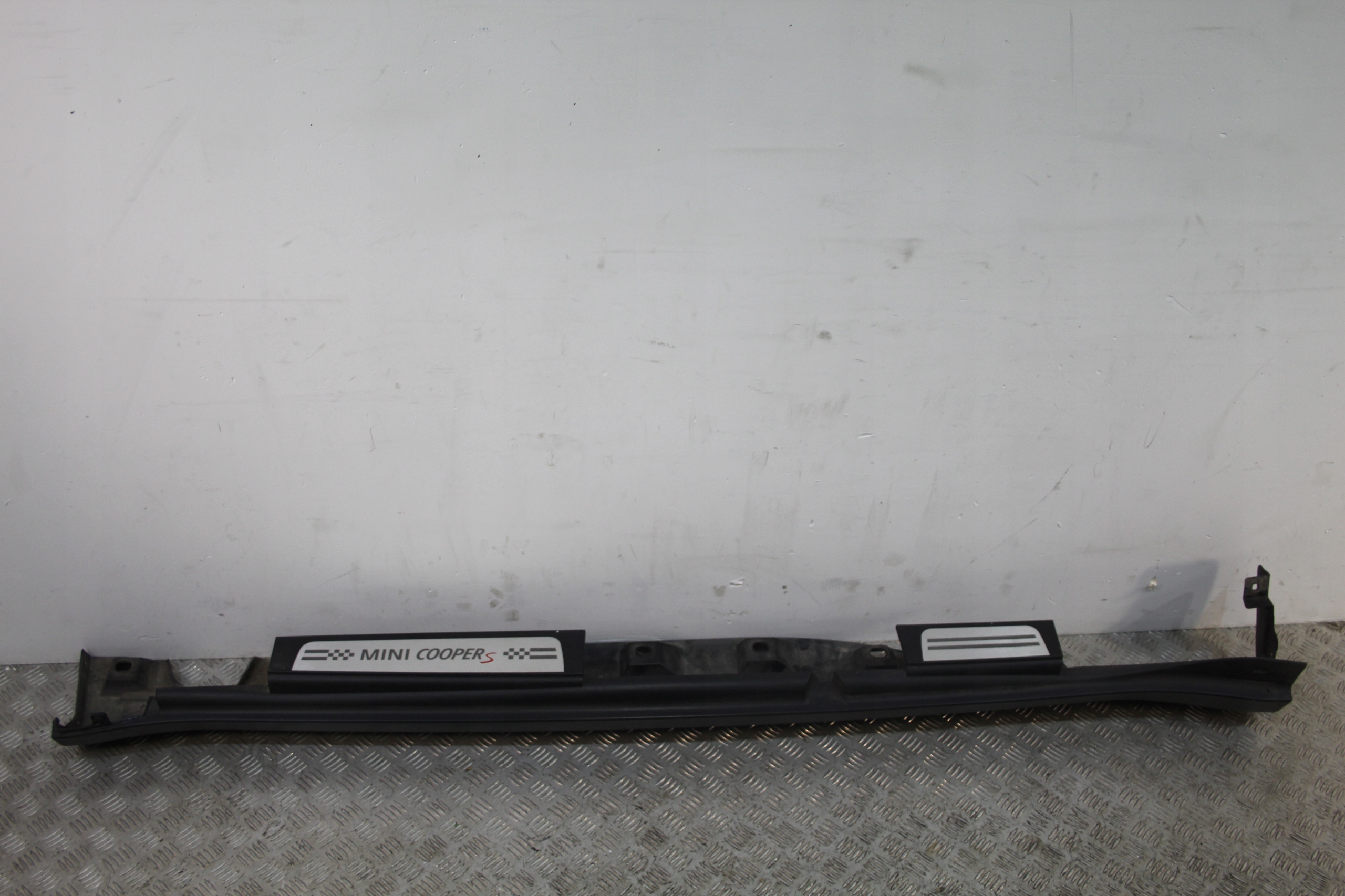 cap threshold left front MINI COUNTRYMAN R60