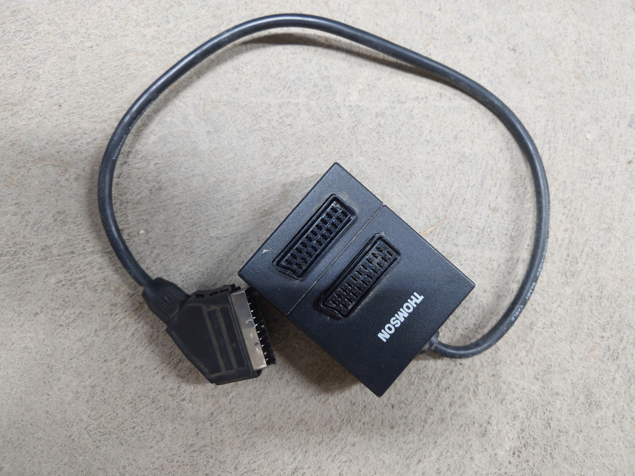 Адаптер сплиттер сплиттер евро Scart 1 штекер-2 розетки THOMSON