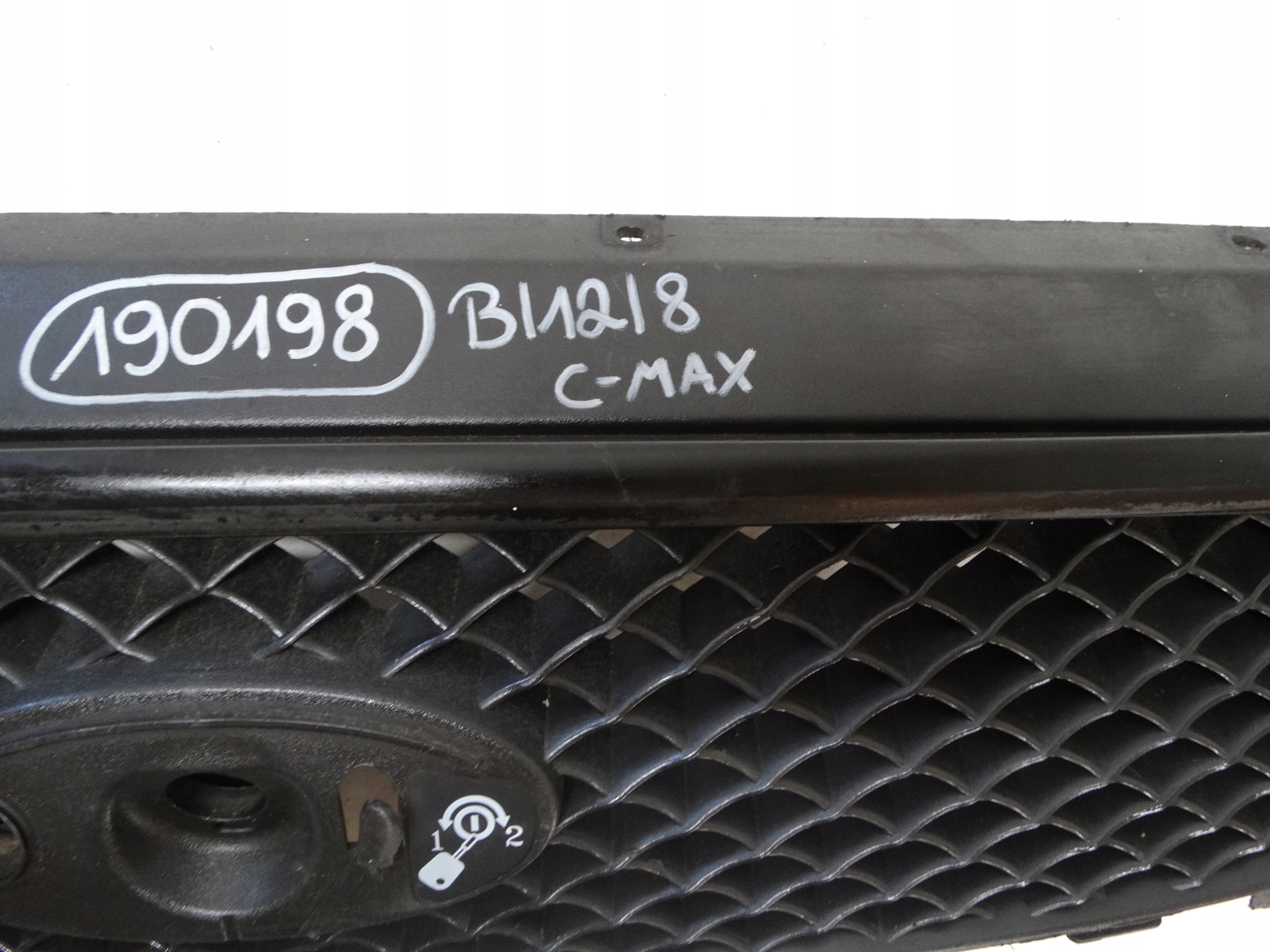 grill grille radiator FORD C-MAX 3M51-R8138