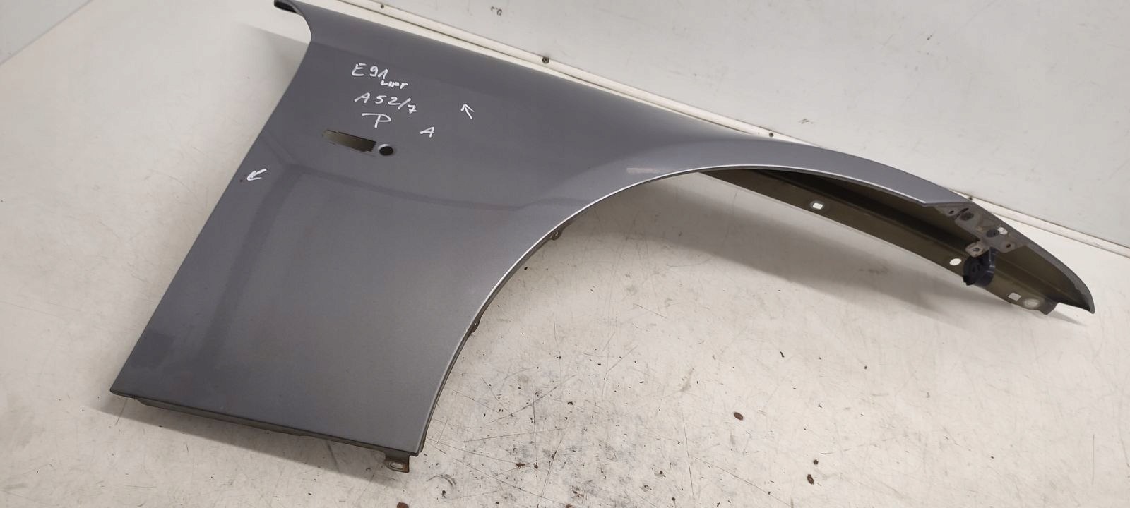fender right front front BMW E91 LIFT A52/7