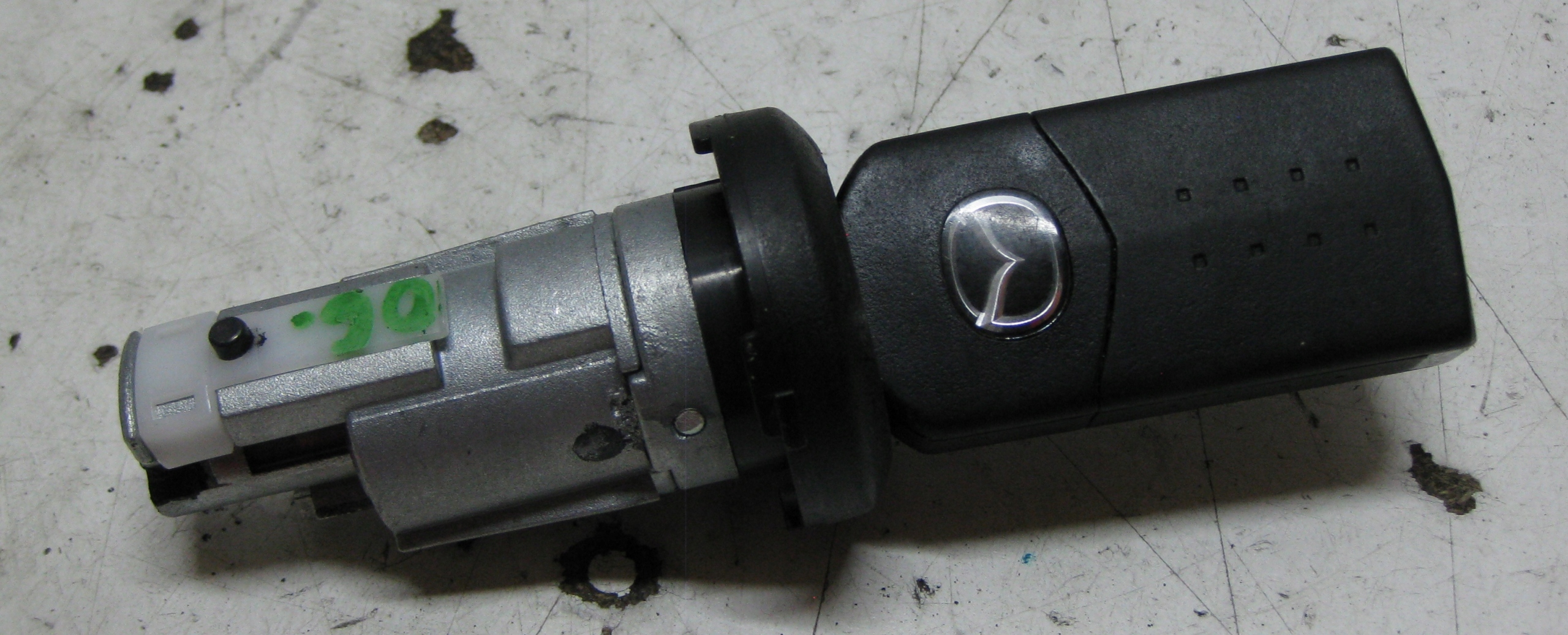 MAZDA 3 BK 1.6 CITD 06R ignition key