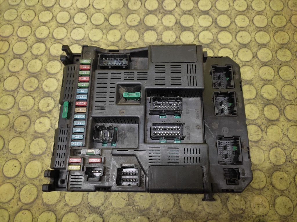PEUGEOT 206 module boîte BSI 9644098280