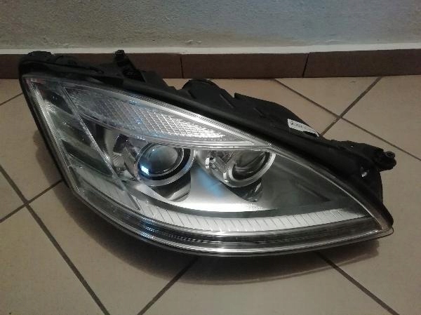 MERCEDES W221 221 A2218201439 LAMPA PRZEDNIA PRZOD