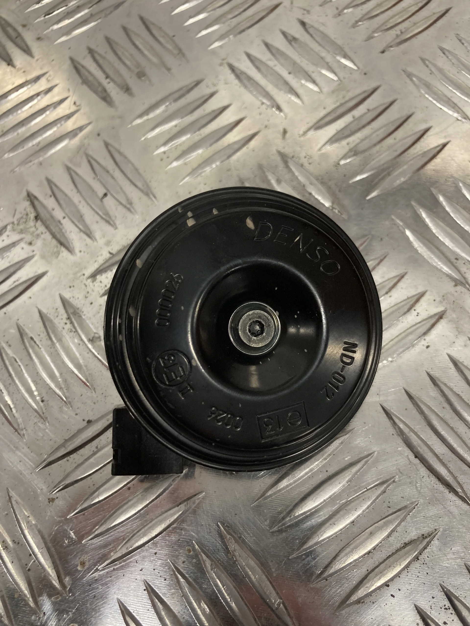 KLAKSON LEWY TOYOTA YARIS IV 20-