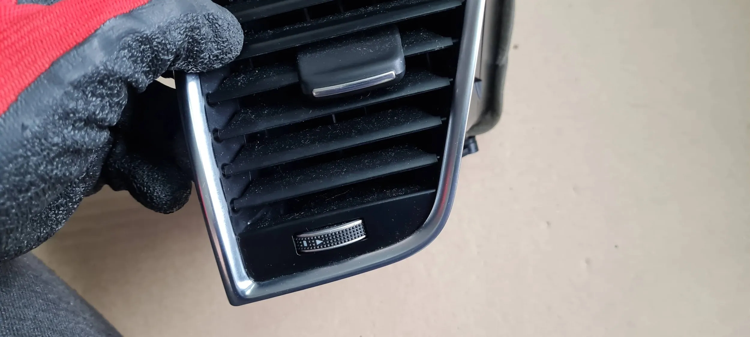 SQ5 8R Q5 LIFT grid air conditioning devices left left front 8R1820901J