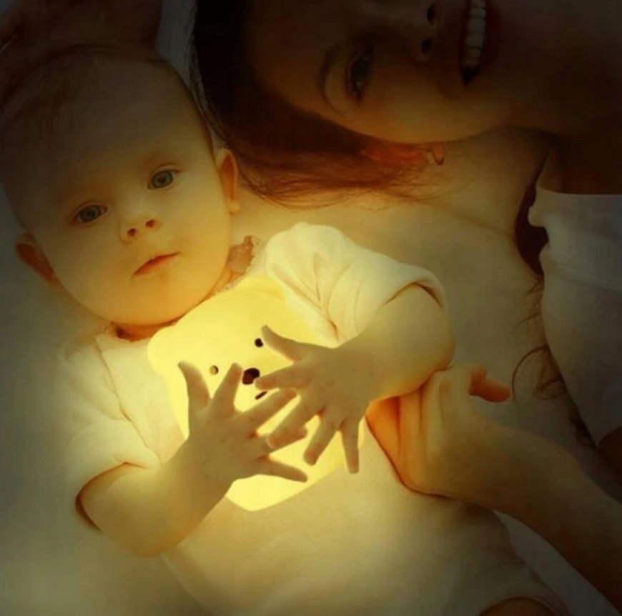 Lampka nocna 3D LED MIŚ Nite Pets silikon + PILOT Waga produktu z opakowaniem jednostkowym 1 kg