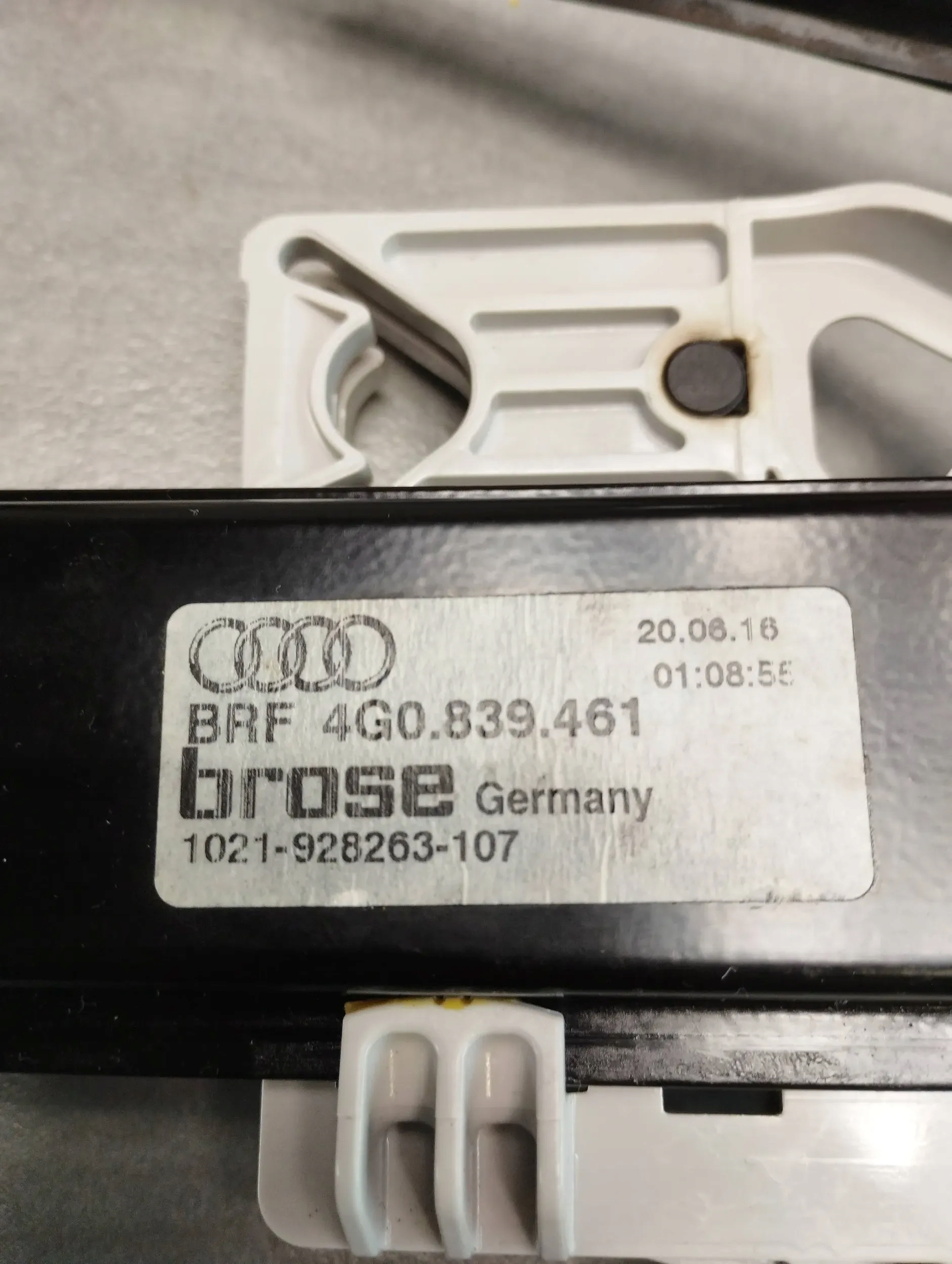 Audi A6 S6 C7 4G mechanism windows left rear part 4G0839461