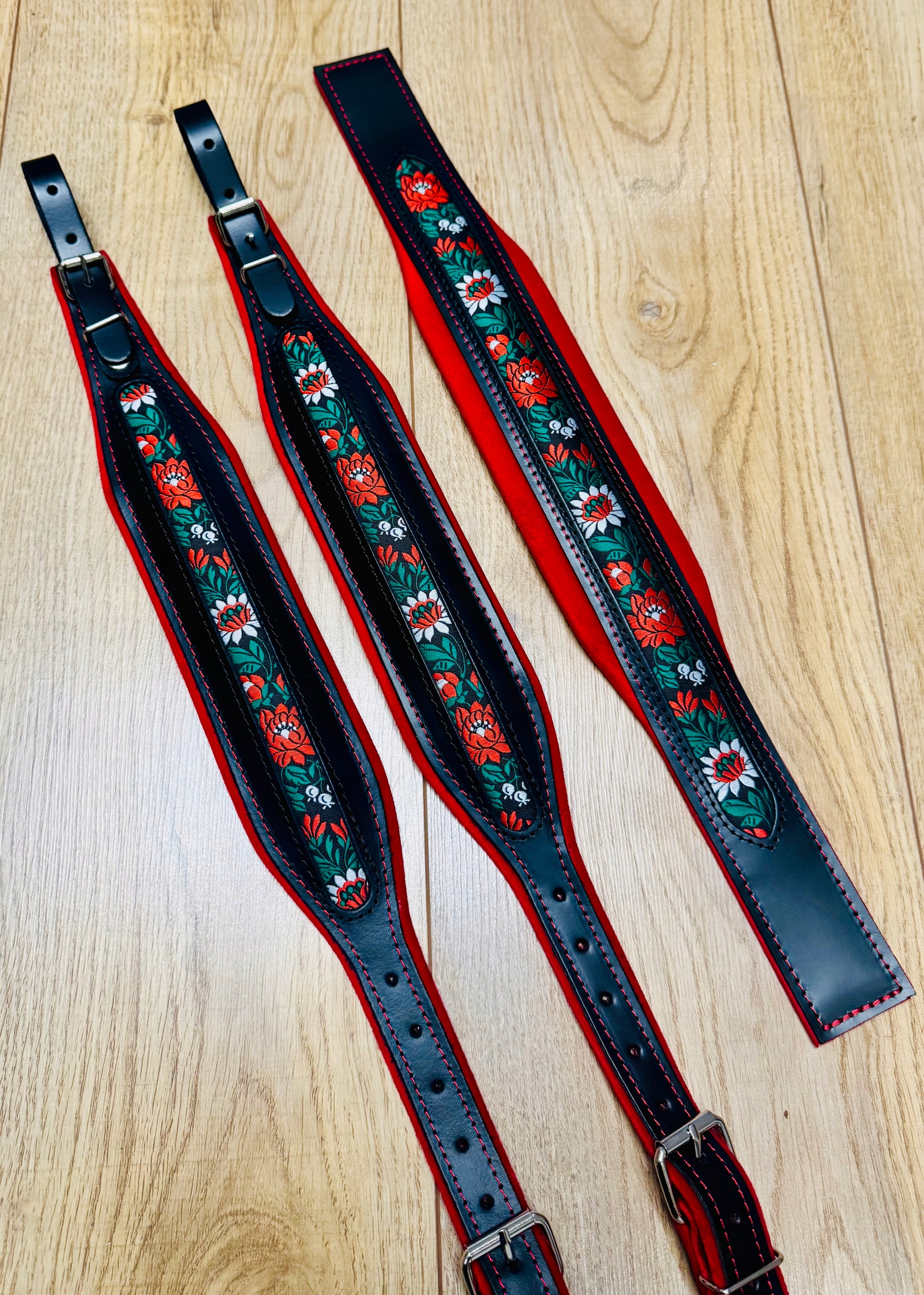 Pásky akordeon kožené dětské folk akordeon pod 80 basů sada