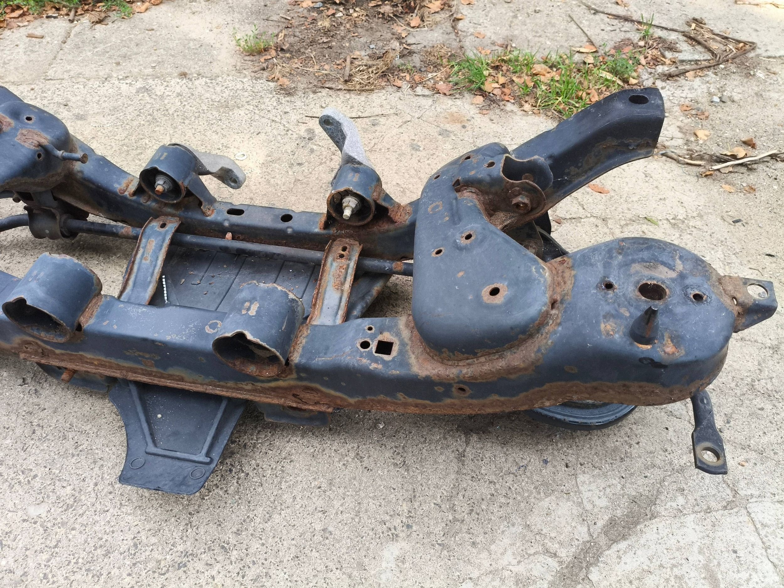 axle beam rear. subframe springing Ford Kuga MK2 4x4 AWD II 2014