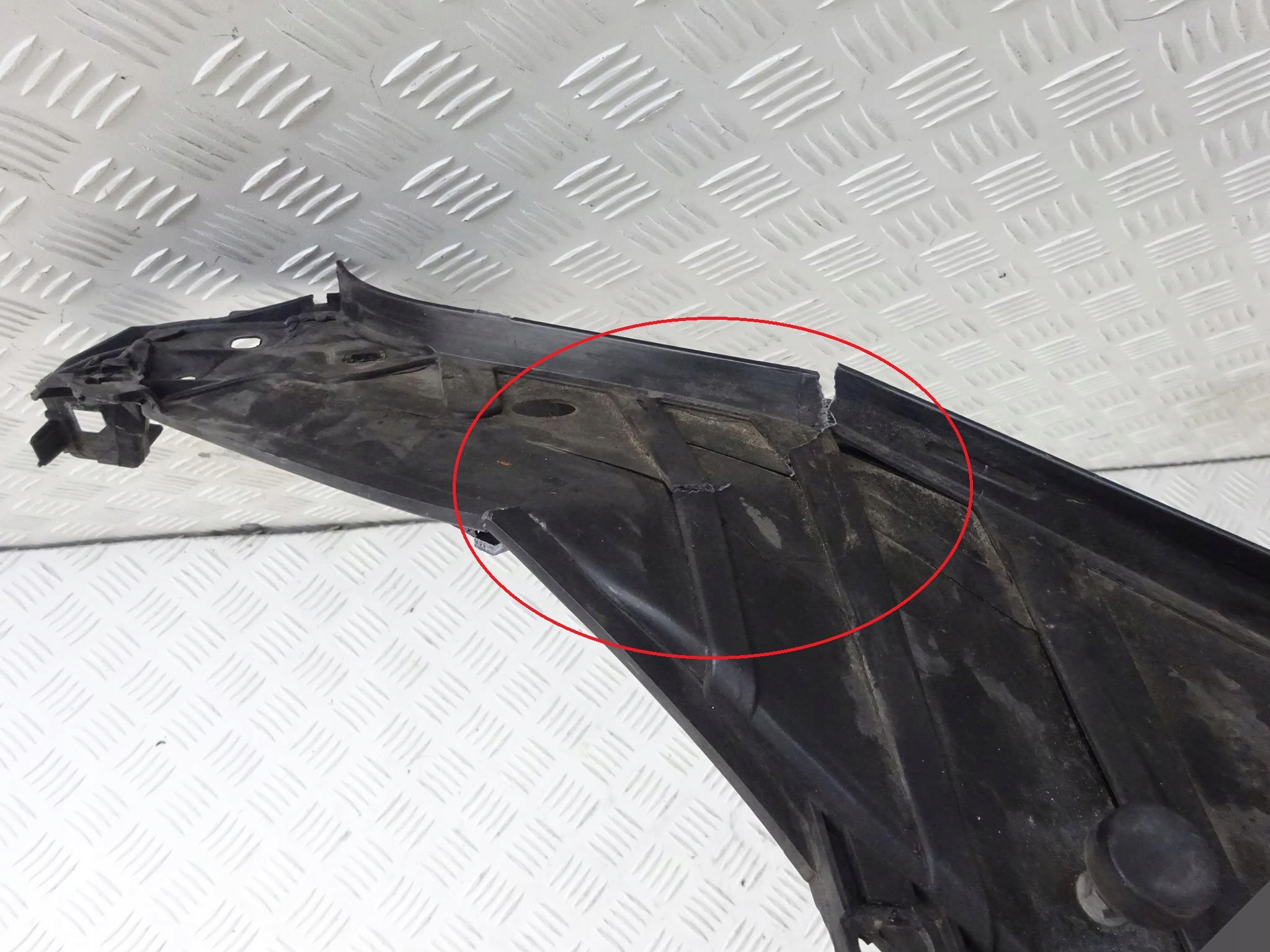 MERCEDES ML GLE GLS GL W166 X166 AMG pillar front damaged!