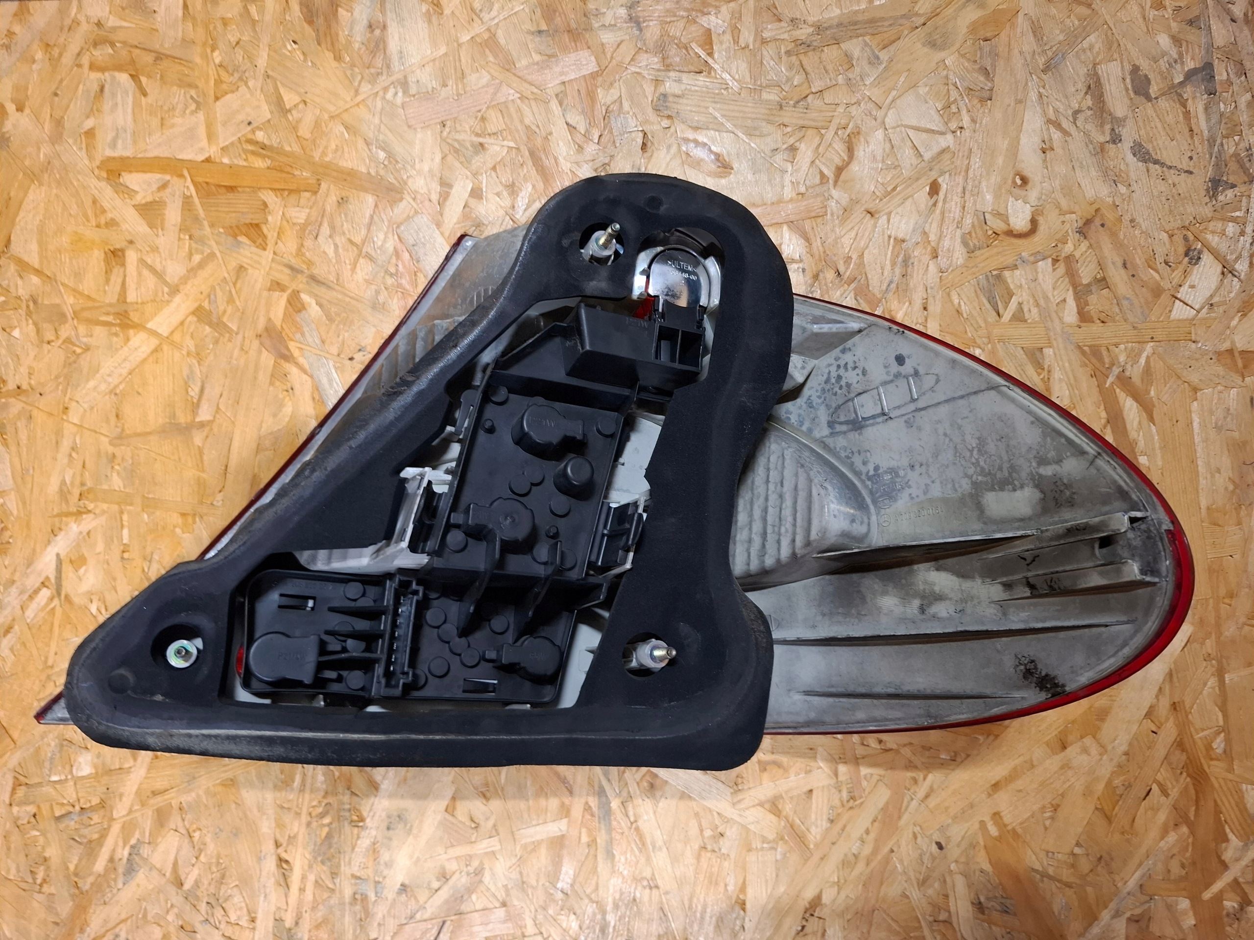 light left rear part MERCEDES CLK W209