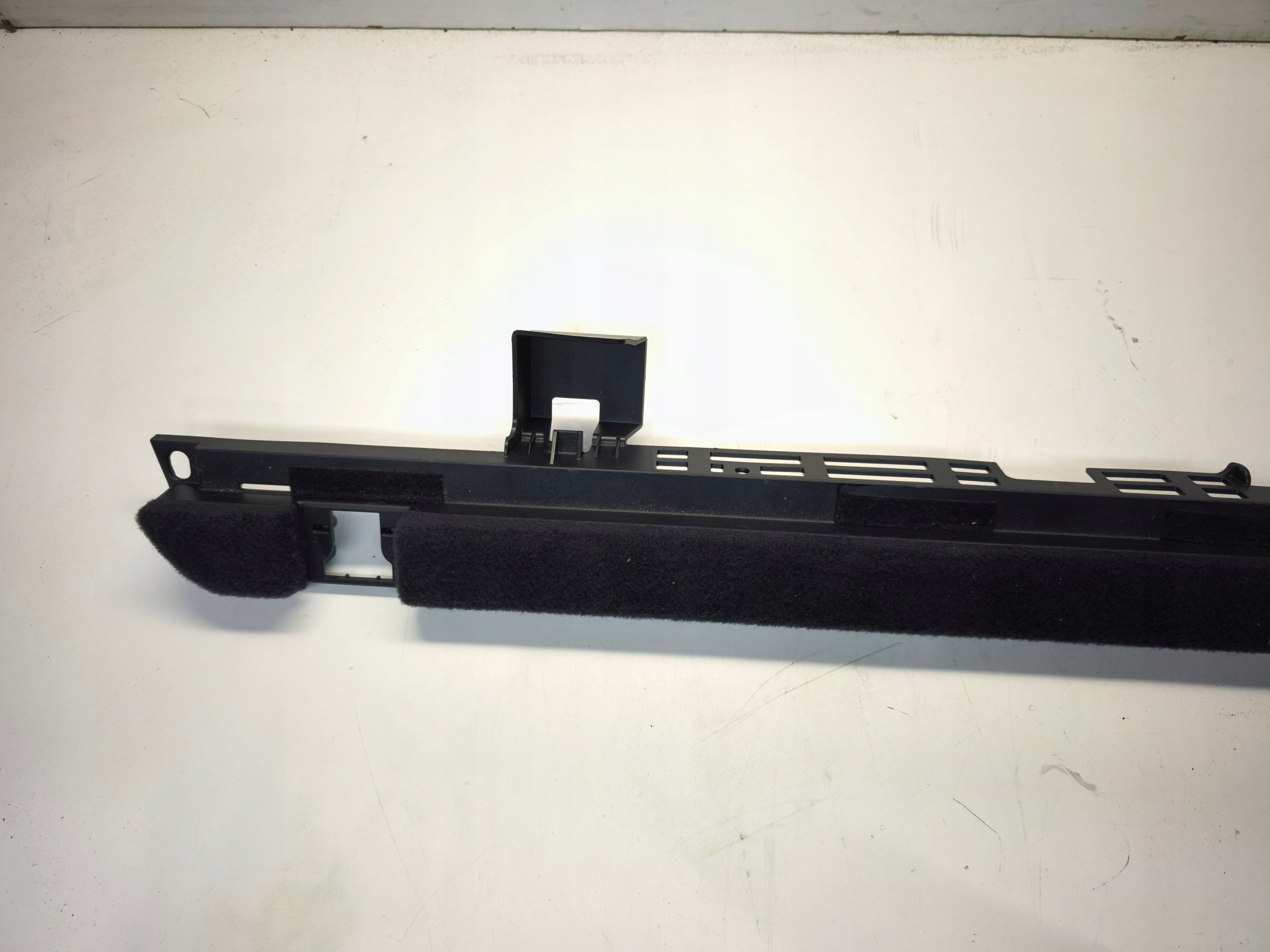 moulding boot right AUDI A4 B9 LIFT AVANT 8W9861828E