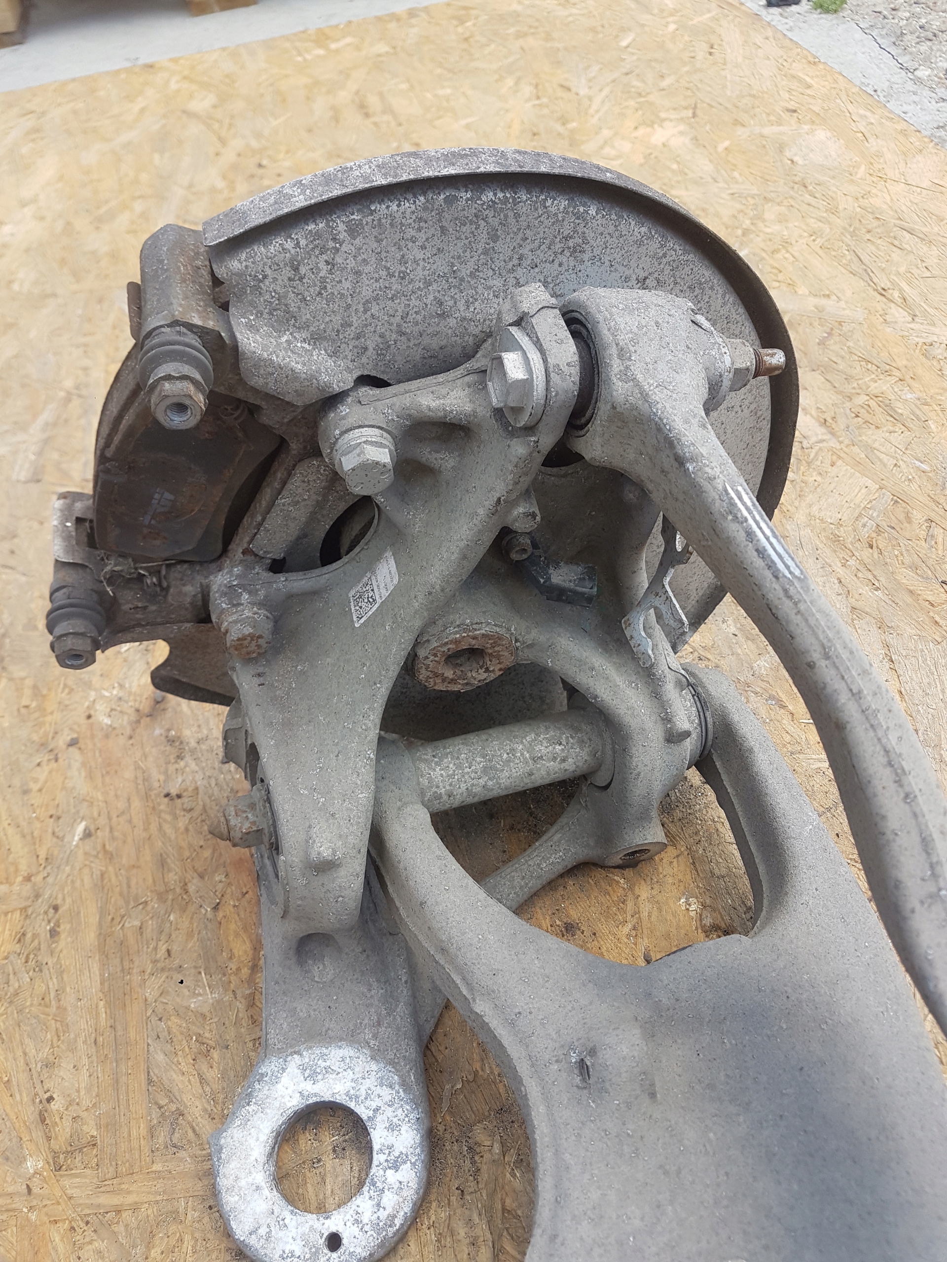 swing right rear part AUDI A4 B8 A5 8K0505312J