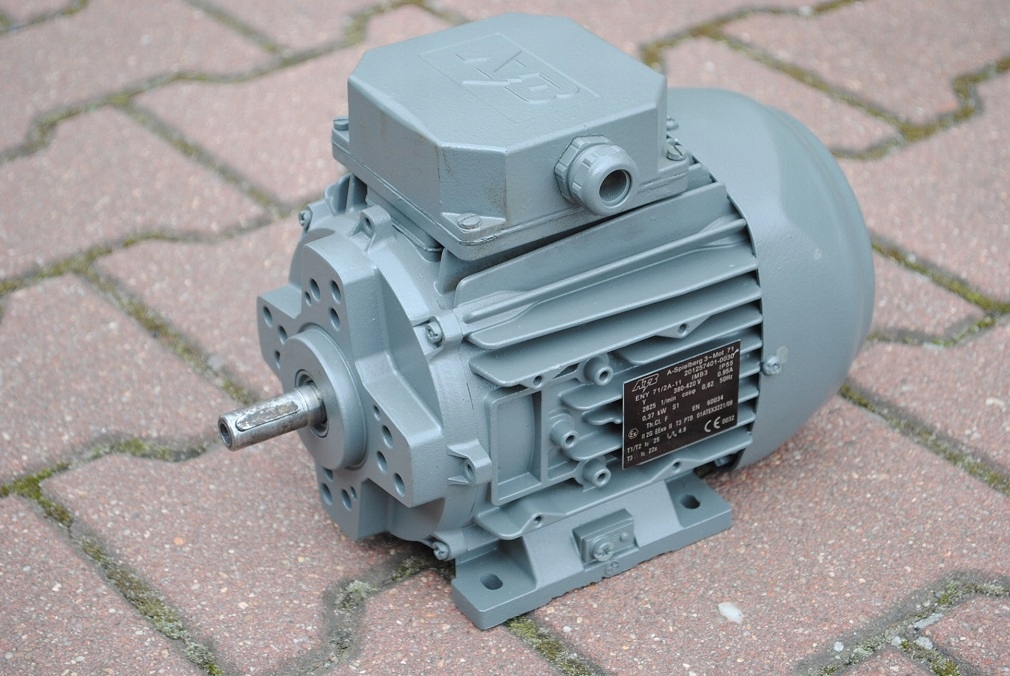 Silnik elektryczny 0.37kw. 2825obr./min. ATB. EExe