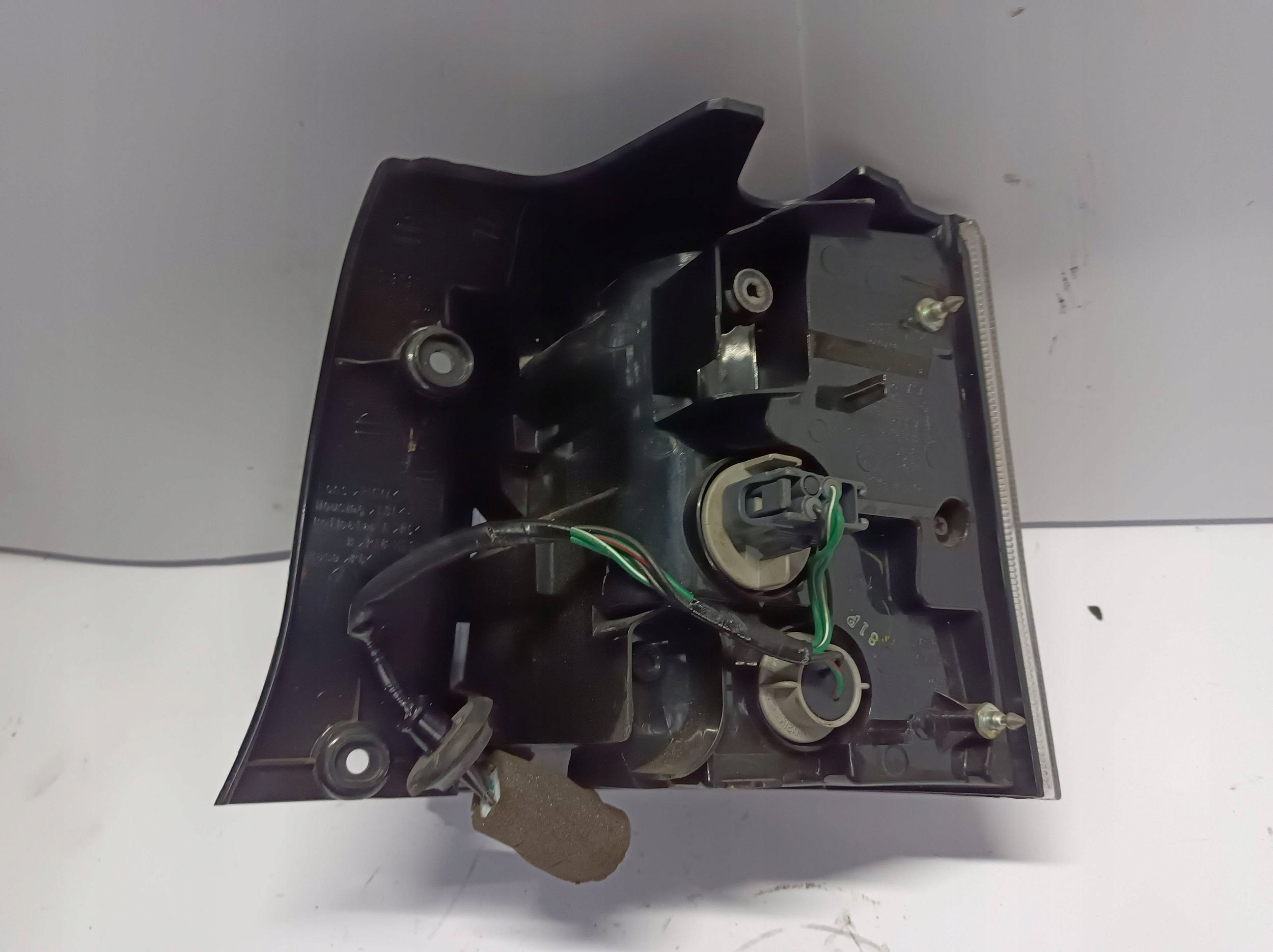 light rear left Mitsubishi Outlander II 22087813