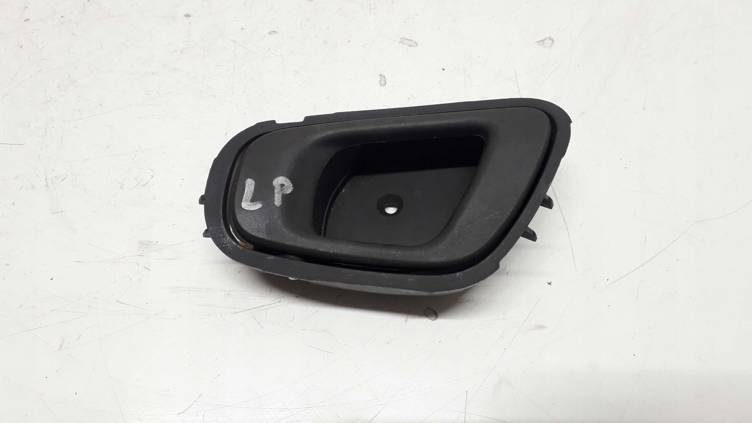 CHEVROLET SPARK 3 III 09- KLAMKA LEWA PRZEDNIA