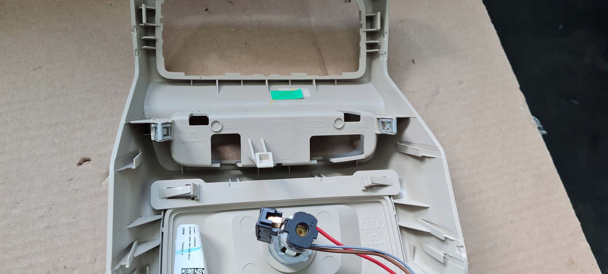 Q5 80A frame TUNELU cover SRODKOWEGO 80A864376A