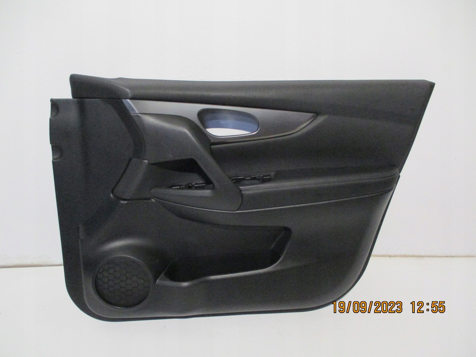 upholstery side door right front NISSAN QASHQAI J11