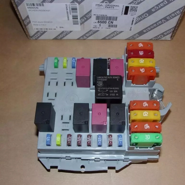 ORYG SKRZYNKA BEZPIECZNIKÓW CITROEN PEUGEOT - 6500CN