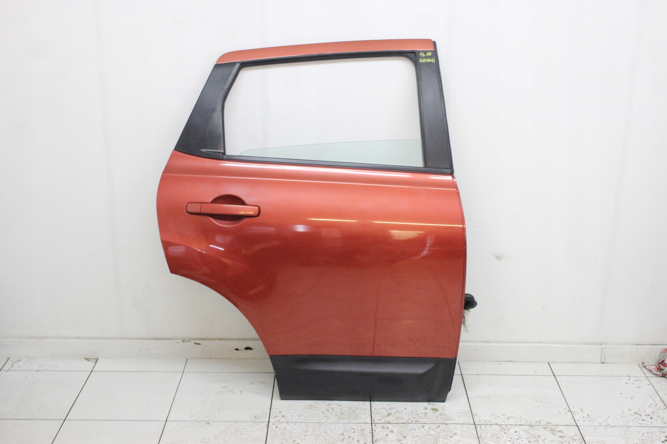 NISSAN QASHQAI J10 06R- DRZWI PRAWE TYLNE PRAWY TYŁ