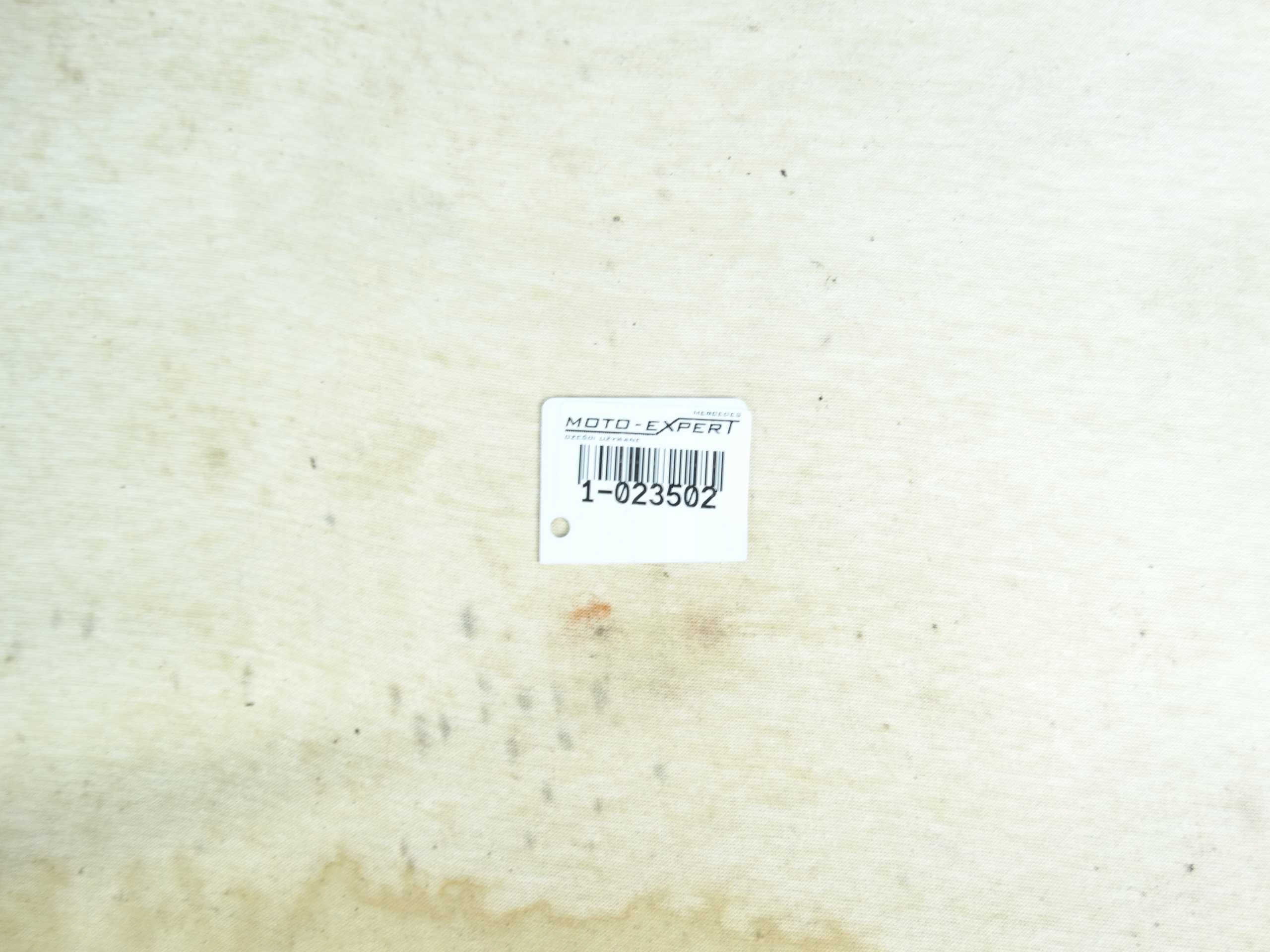 Mercedes S klasa W126 PODSUFITKA TAPICERKA DACHU Typ samochodu Samochody osobowe