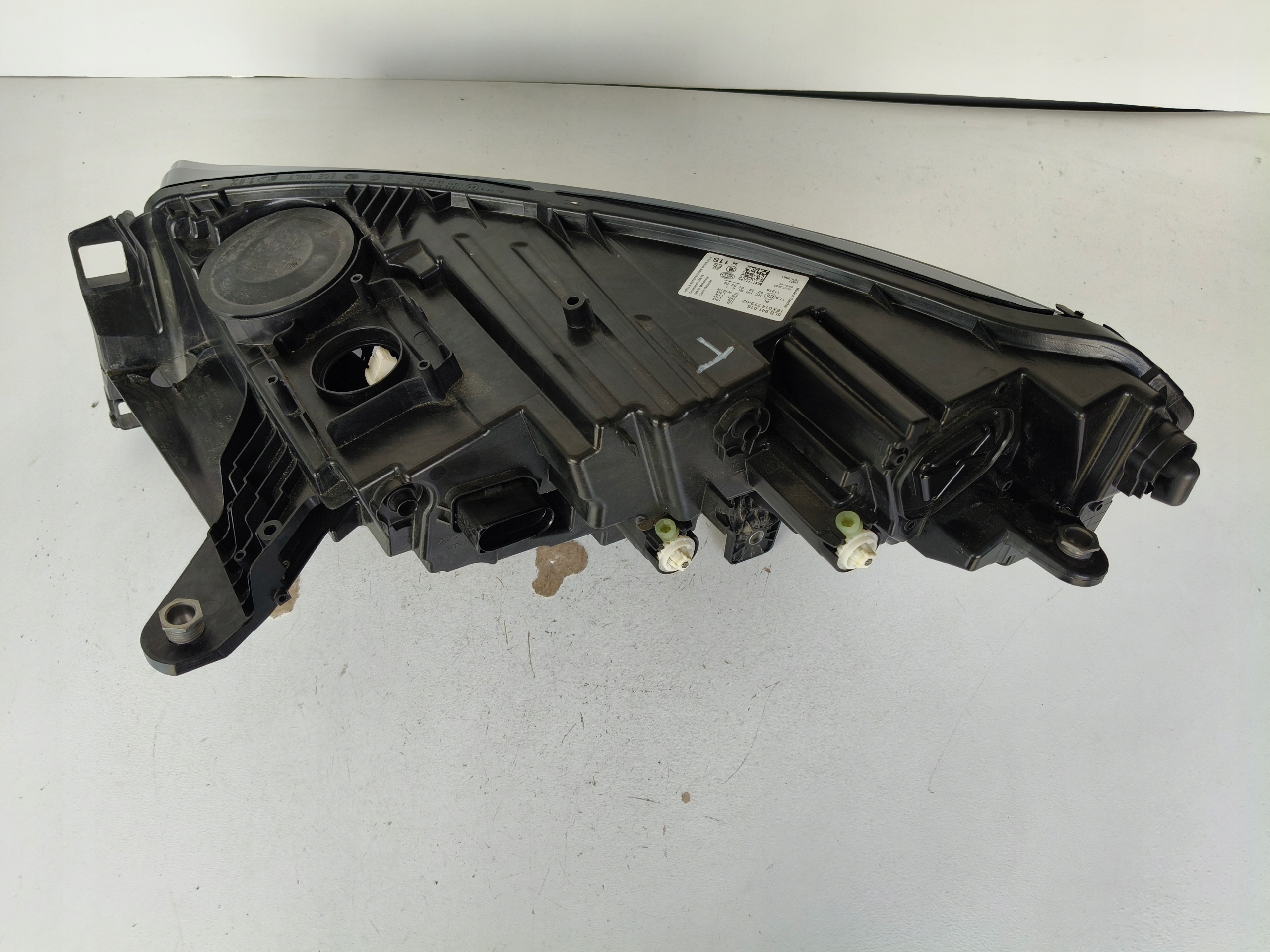light right REFLEKTOR SKODA ENYAQ 5LG 21- LED