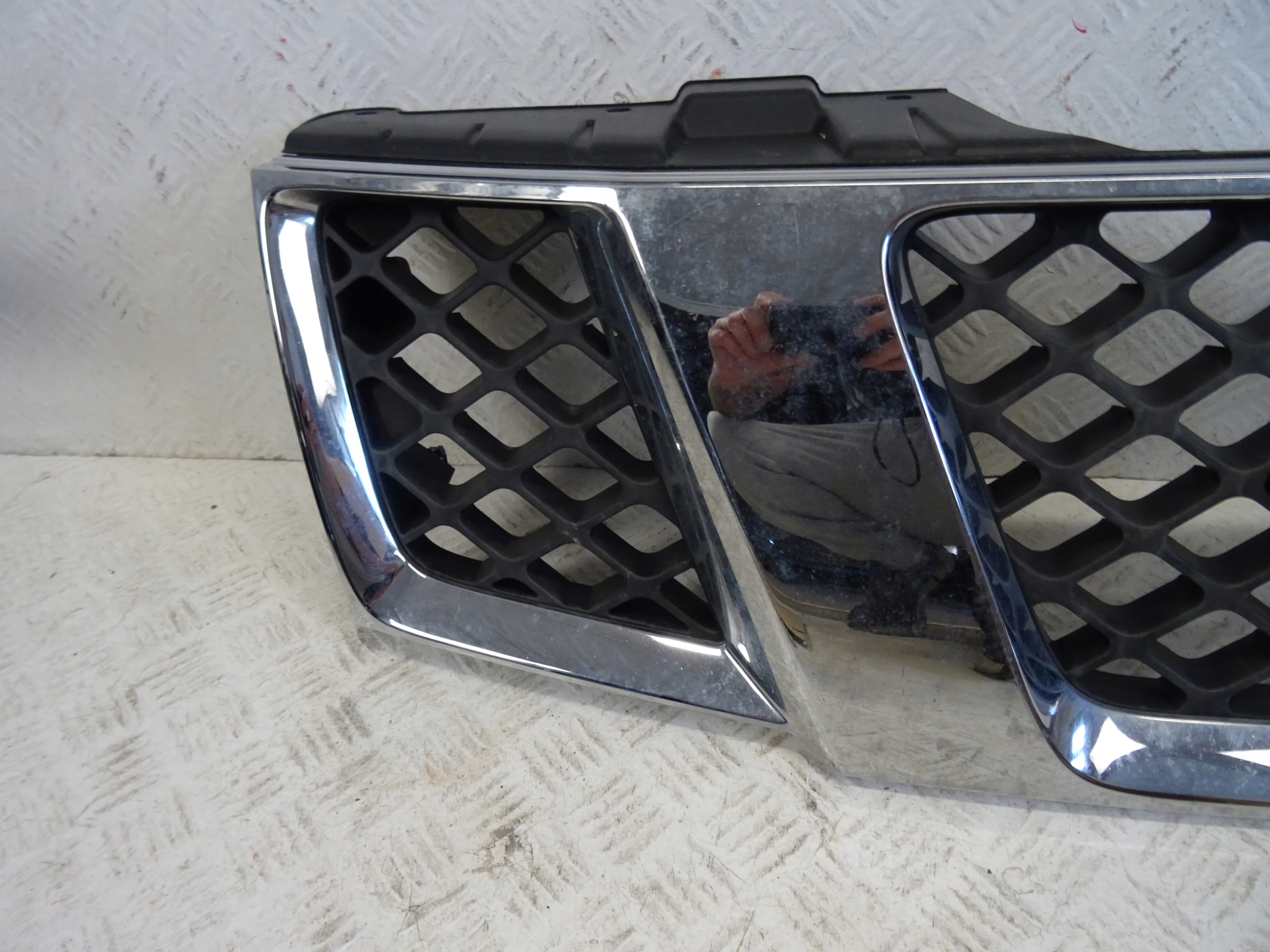 grill grille front front NISSAN NAVARA D40 PATHFINDER R51 310EB400
