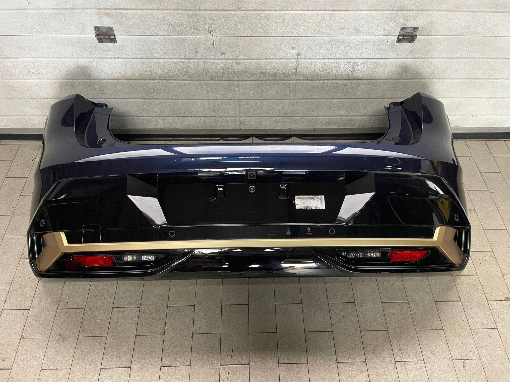 bumper rear part complete RENAULT MEGANE V E-TECH BIYNN