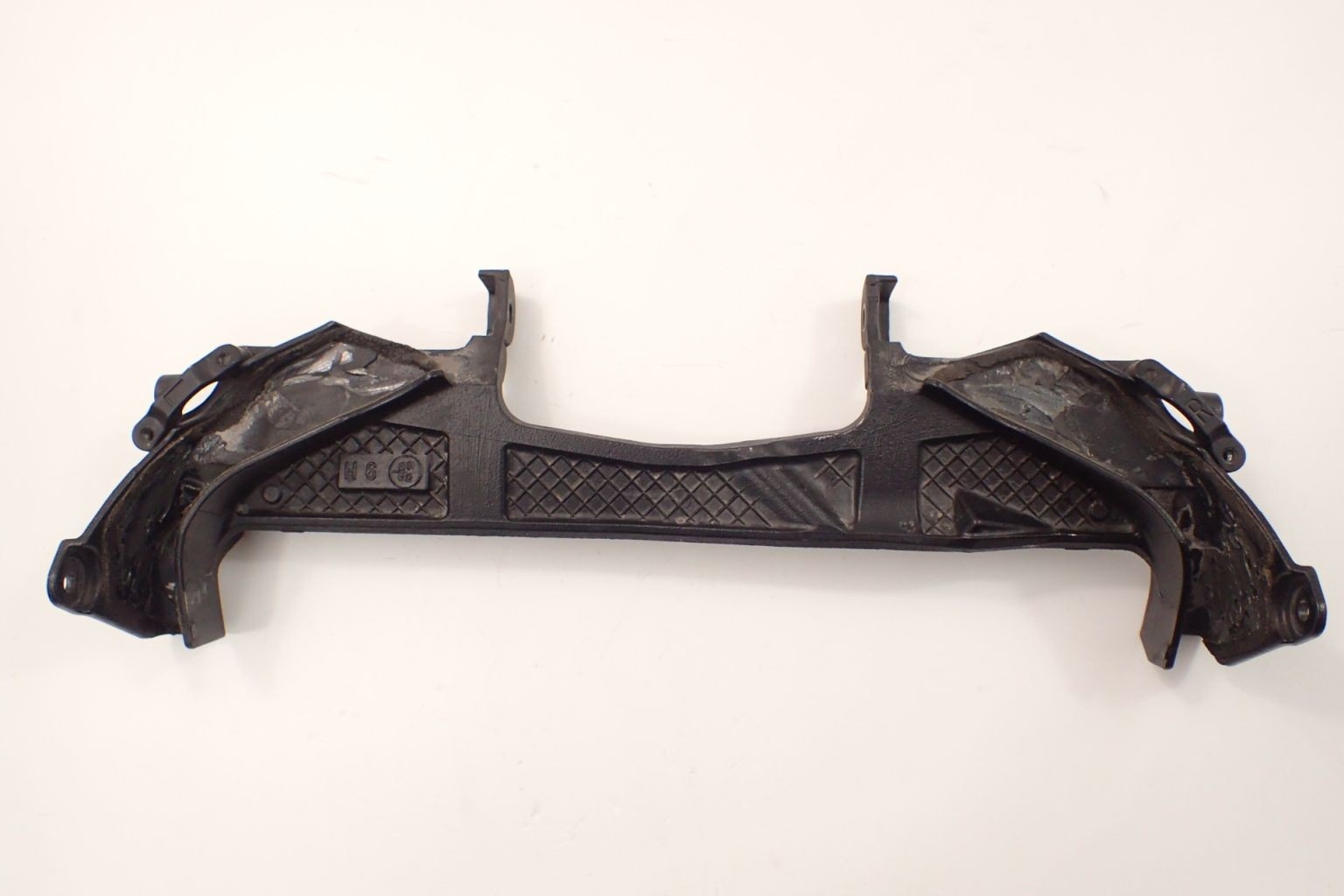 Suzuki GSX-R 1000 K5 K6 Stelaż uchwyt mocowanie wspornik silnika Jakość części (zgodnie z GVO) O - oryginał z logo producenta pojazdu (OE)