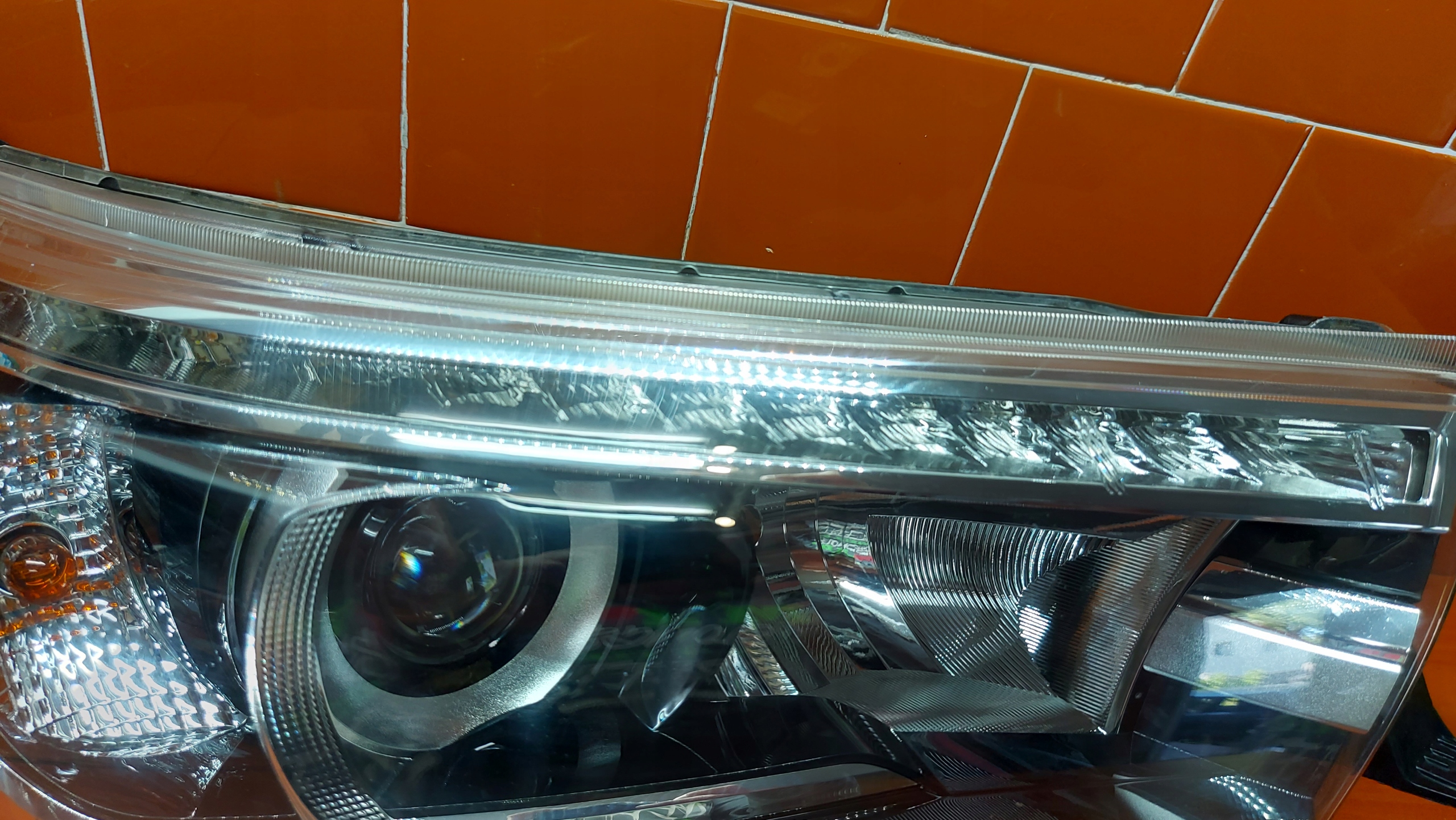 REFLEKTOR light right right front TOYOTA HILUX VIII 15-20