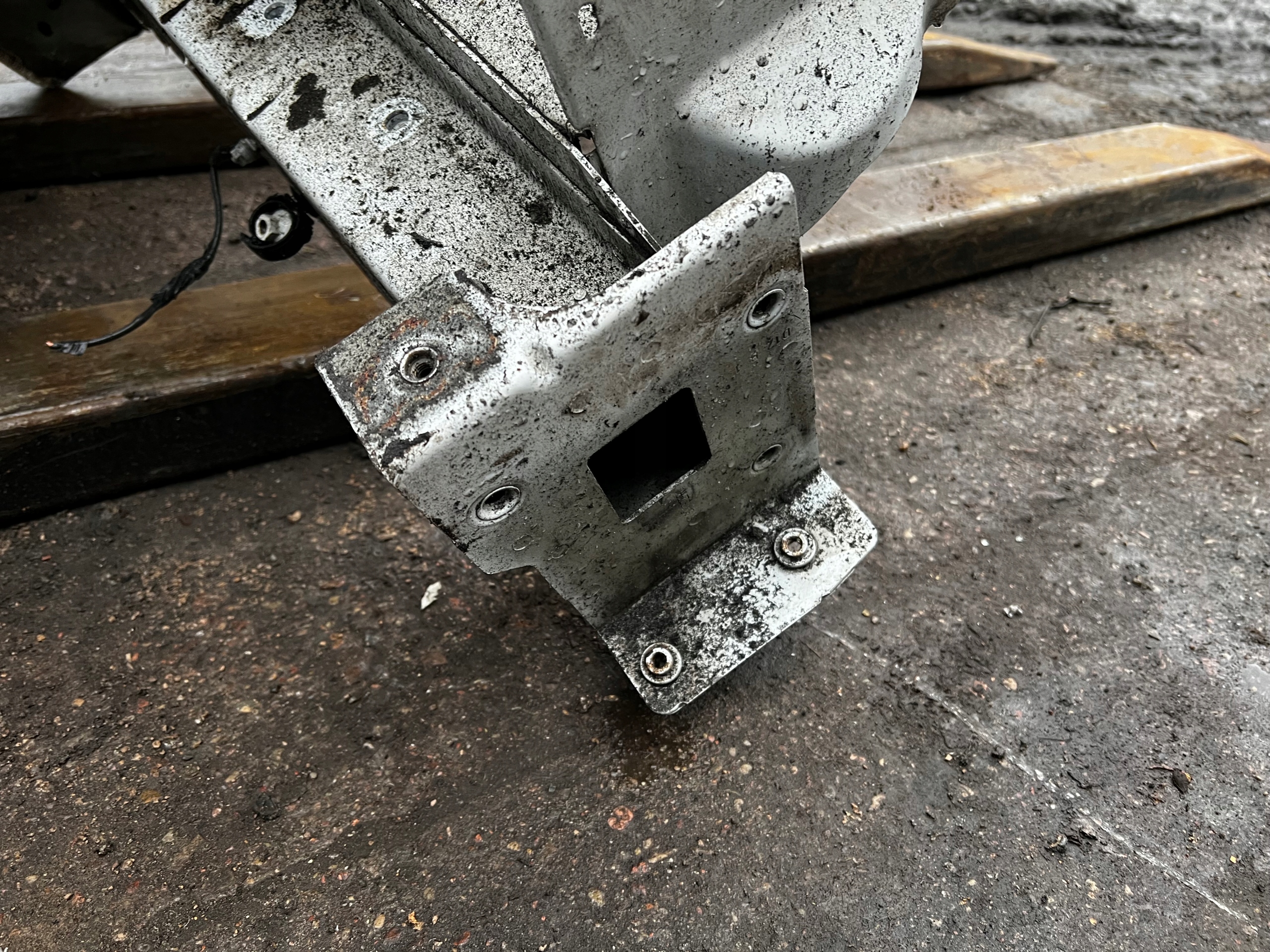 quarter quarter threshold left front TRAFIC III VIVARO B L474 ORY LAK