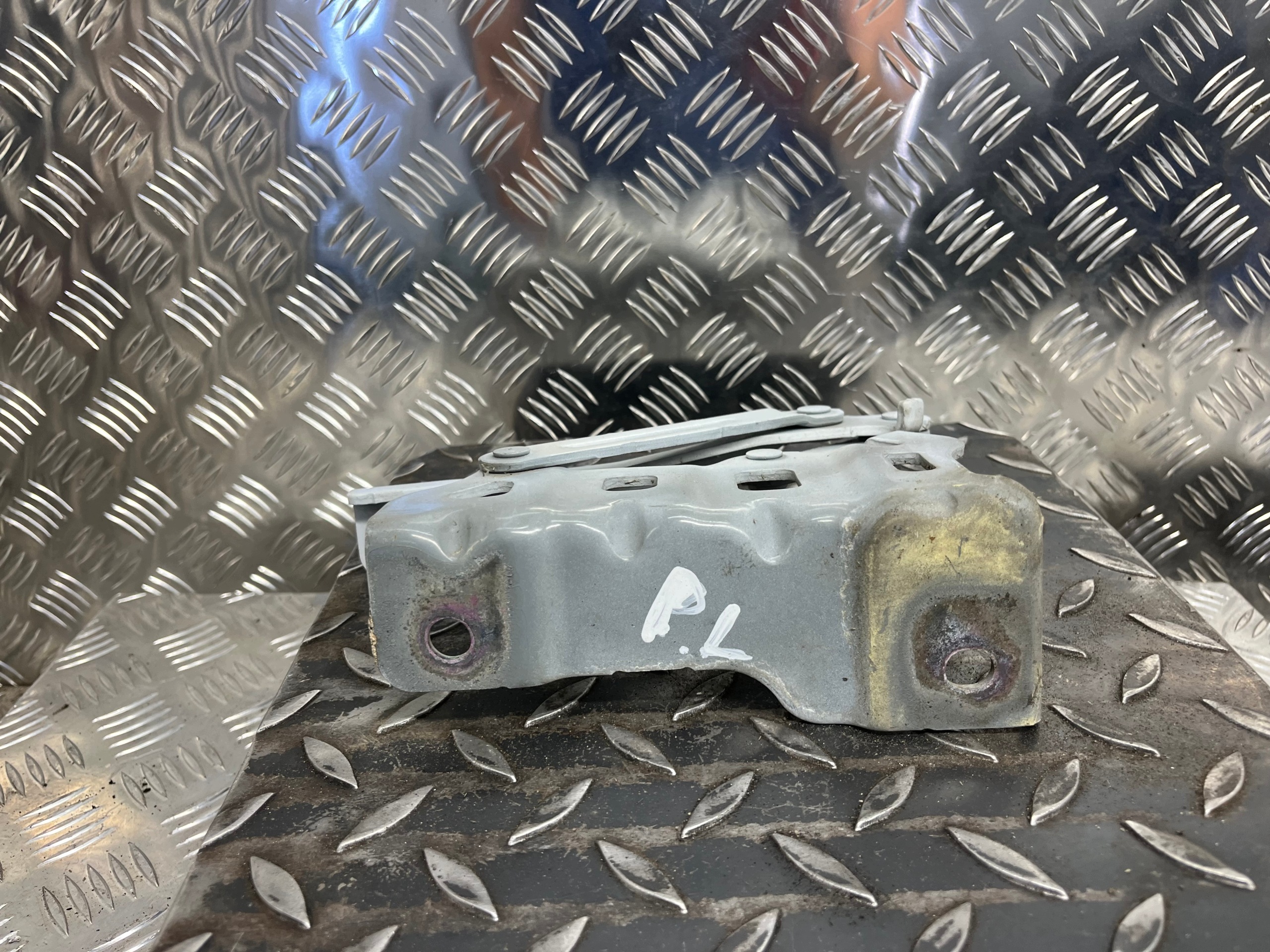 hinge bonnets left KIA SPORTAGE 4 2016